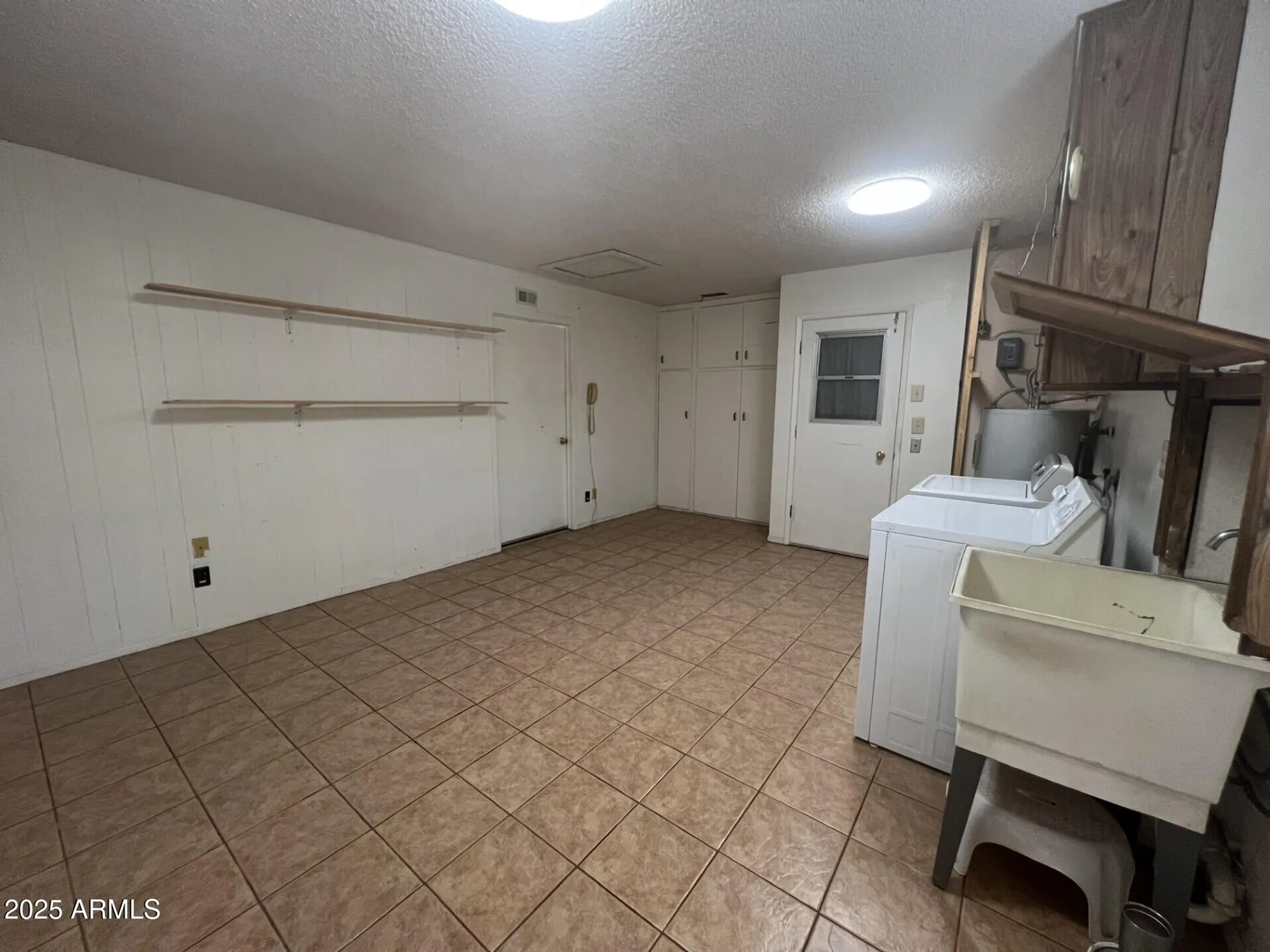 Property Slideshow image 15 of 18 | 10045 w coggins dr, Sun City, AZ, 85351