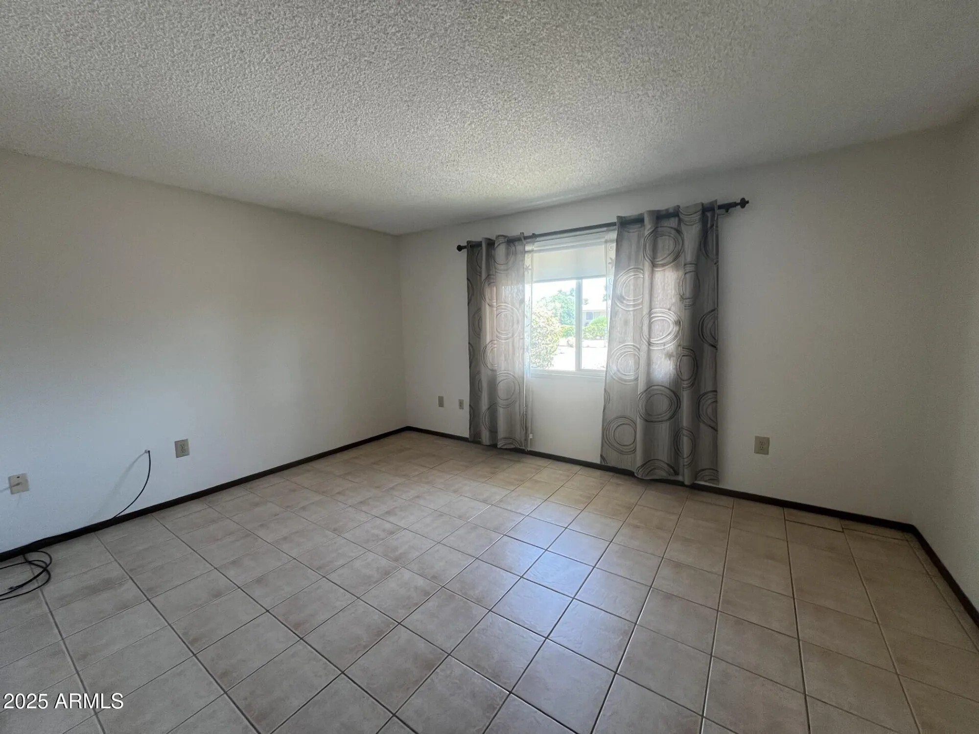 Property Slideshow image 8 of 18 | 10045 w coggins dr, Sun City, AZ, 85351