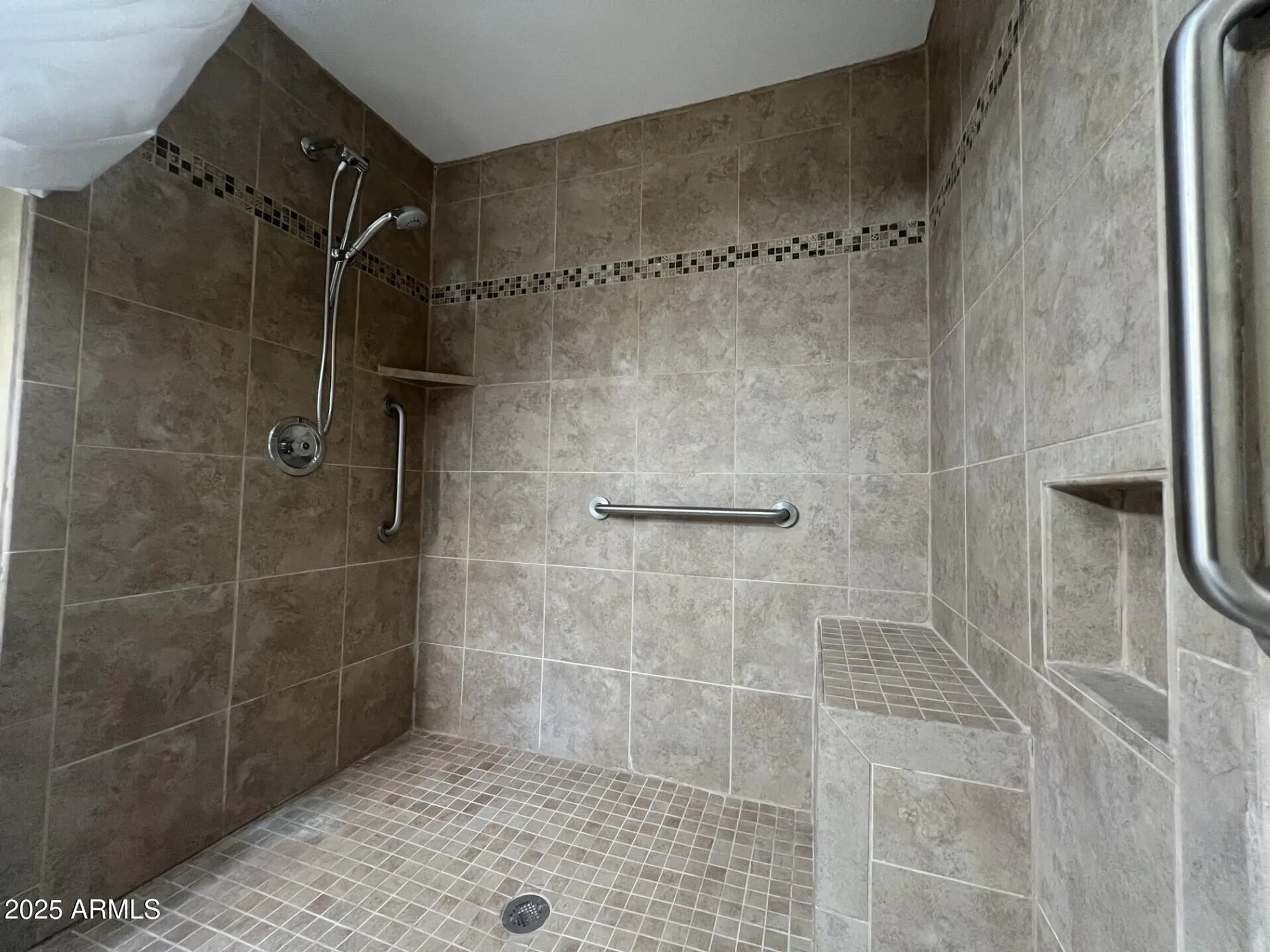 Property Slideshow image 13 of 18 | 10045 w coggins dr, Sun City, AZ, 85351