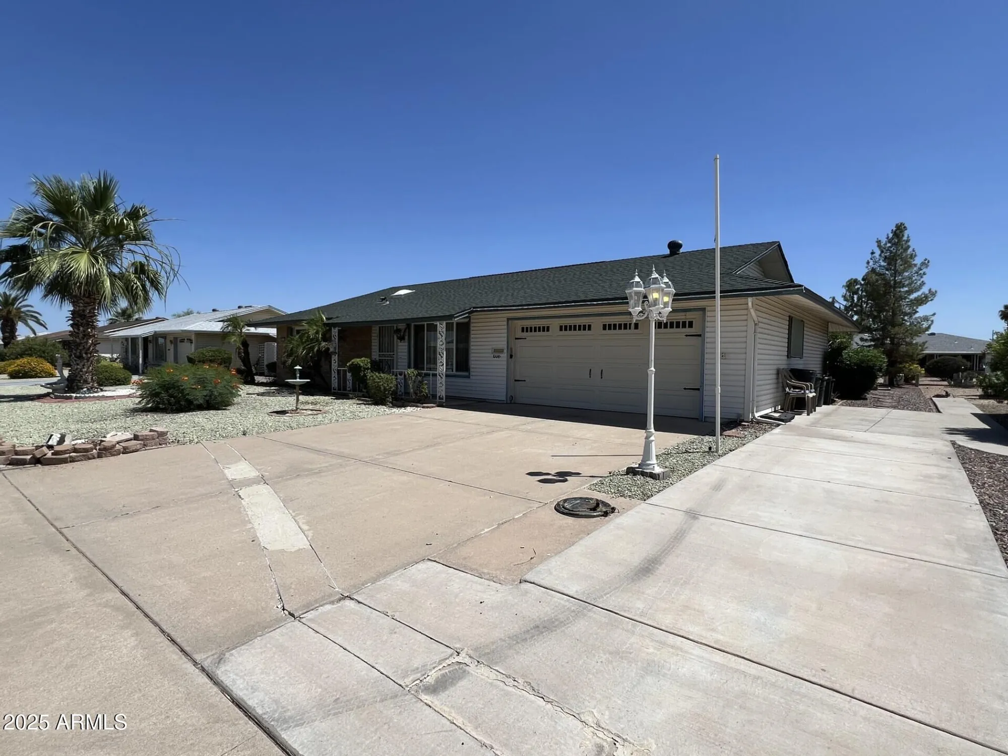 Property Slideshow image 17 of 18 | 10045 w coggins dr, Sun City, AZ, 85351