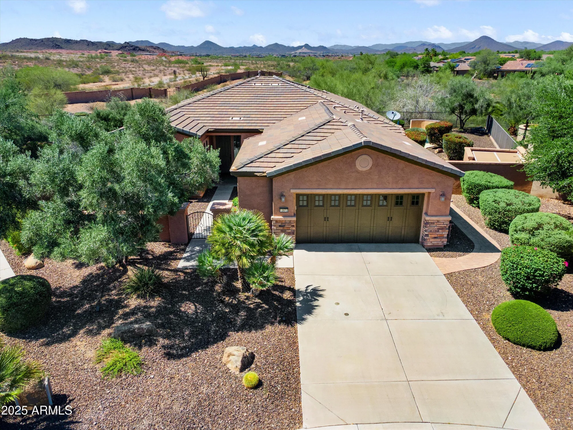 Property Slideshow image 3 of 49 | 13072 w alyssa ln, Peoria, AZ, 85383