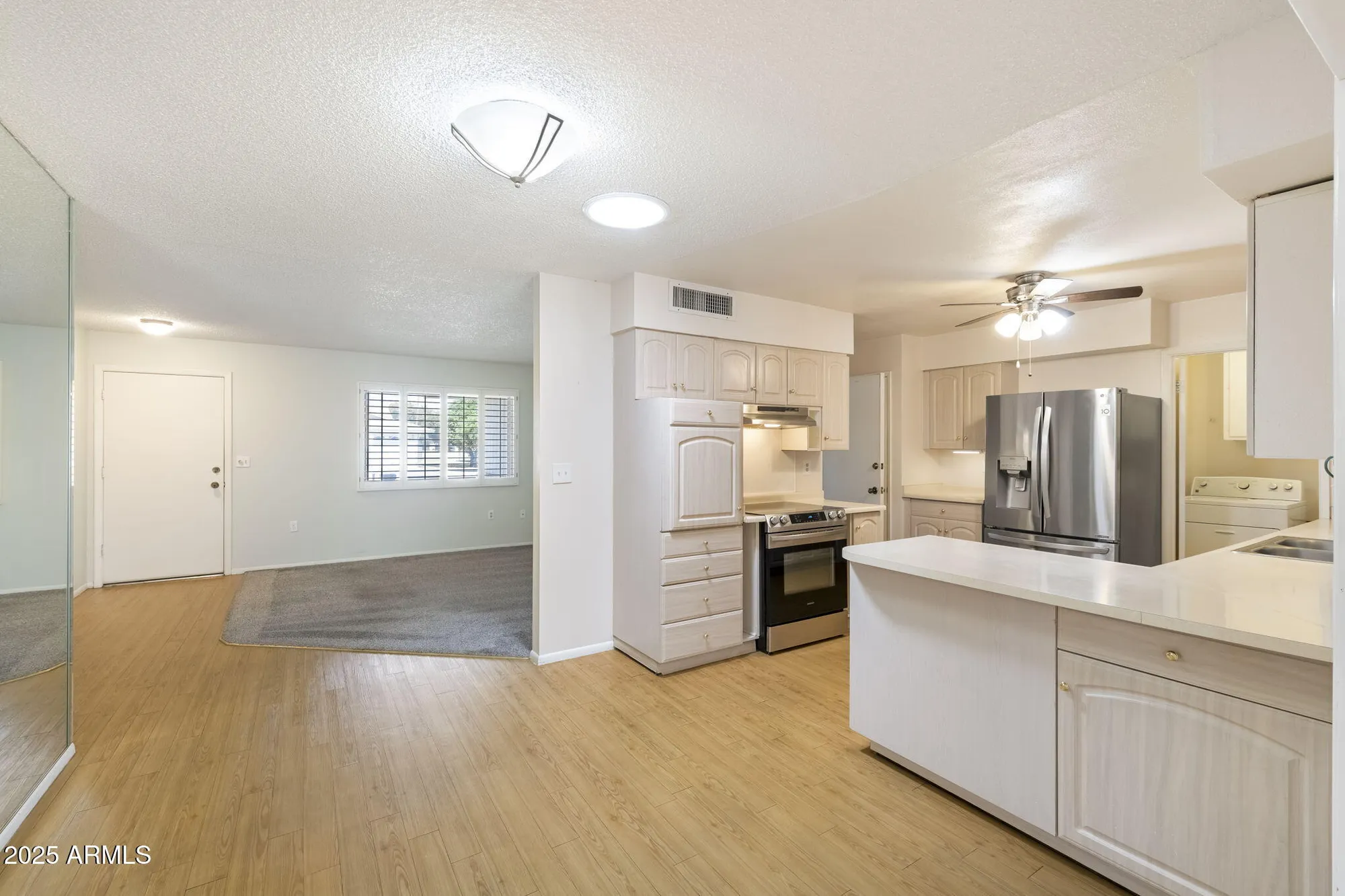 Property Slideshow image 8 of 28 | 10222 n 105th dr, Sun City, AZ, 85351