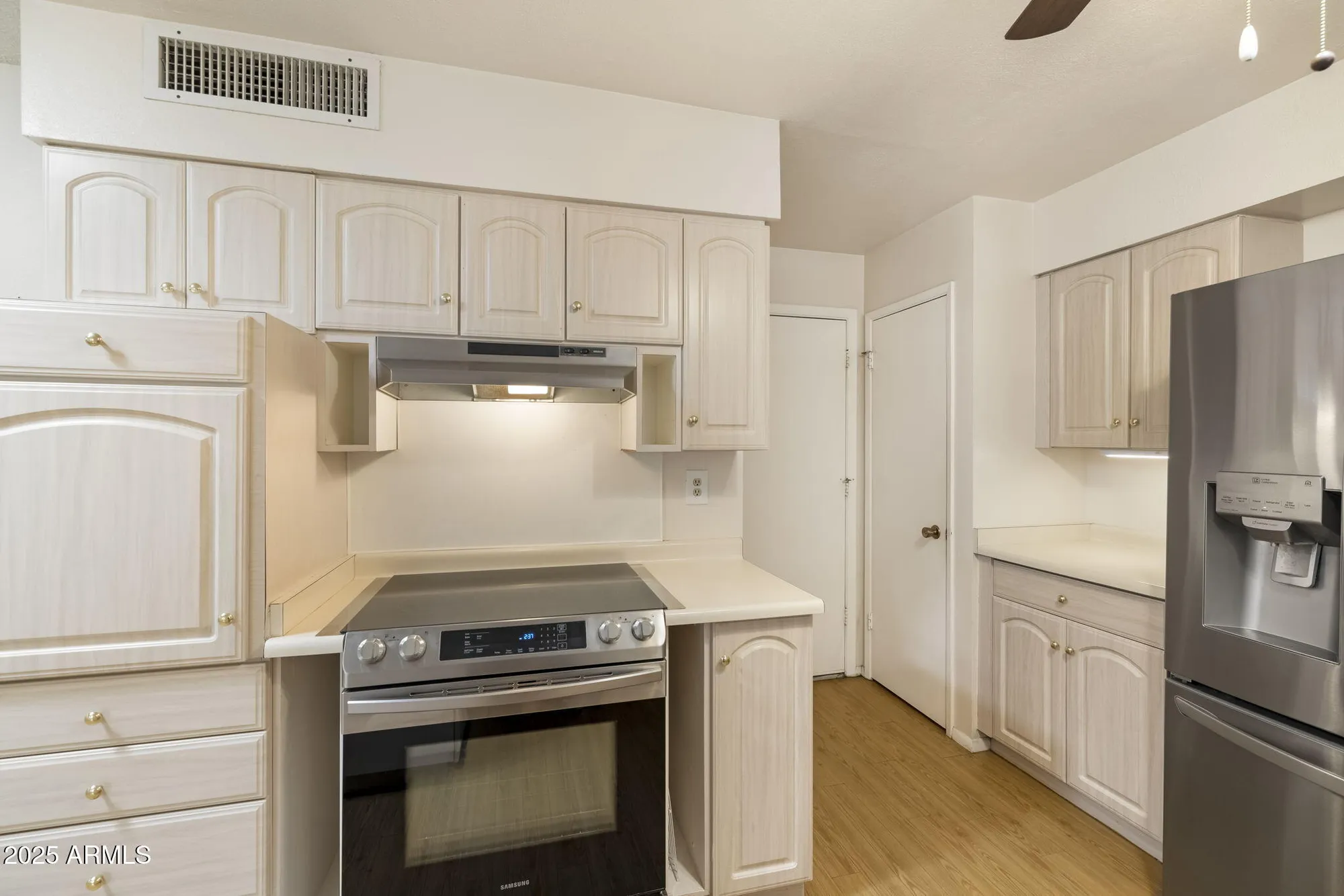 Property Slideshow image 13 of 28 | 10222 n 105th dr, Sun City, AZ, 85351