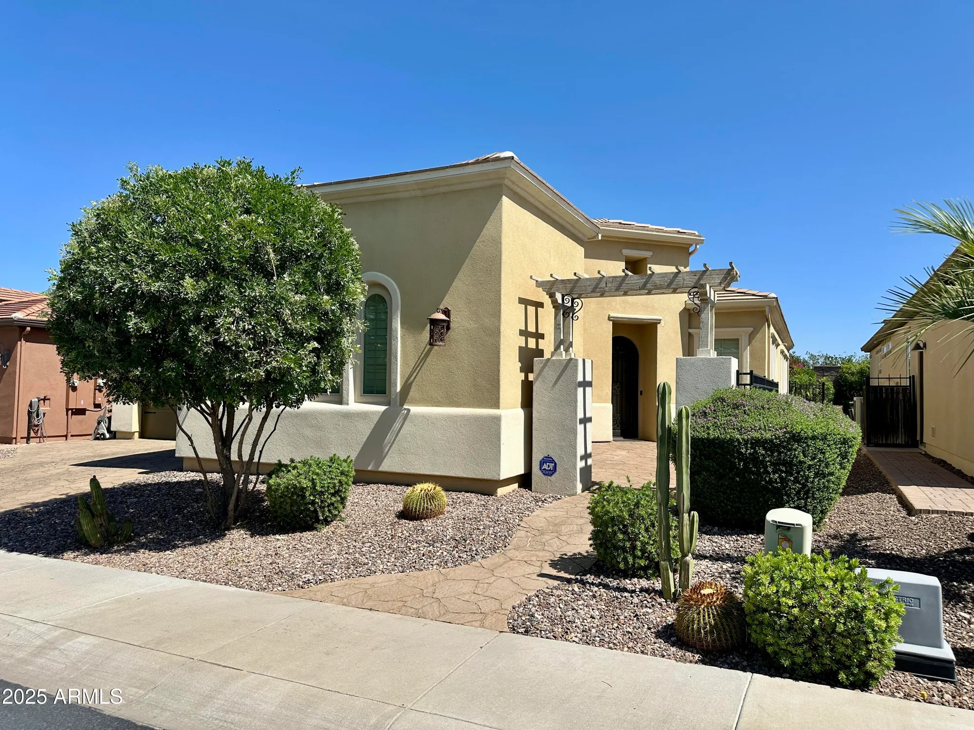 Property Slideshow image 2 of 62 | 562 e vesper trl, Queen Creek, AZ, 85140