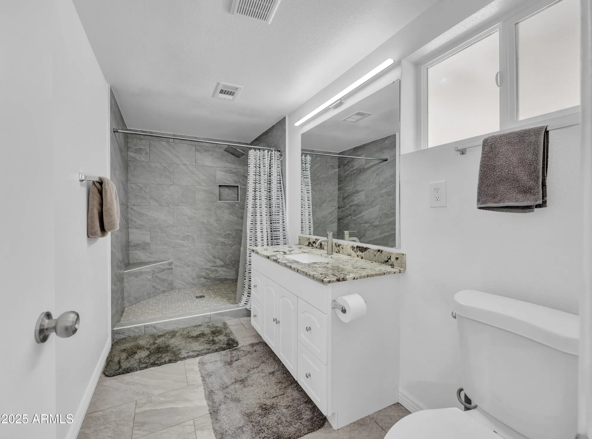 Property Slideshow image 13 of 22 | 11025 w cherry hills dr, Sun City, AZ, 85351