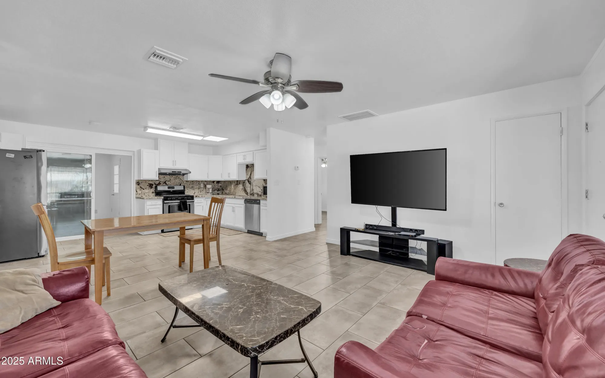 Property Slideshow image 4 of 22 | 11025 w cherry hills dr, Sun City, AZ, 85351