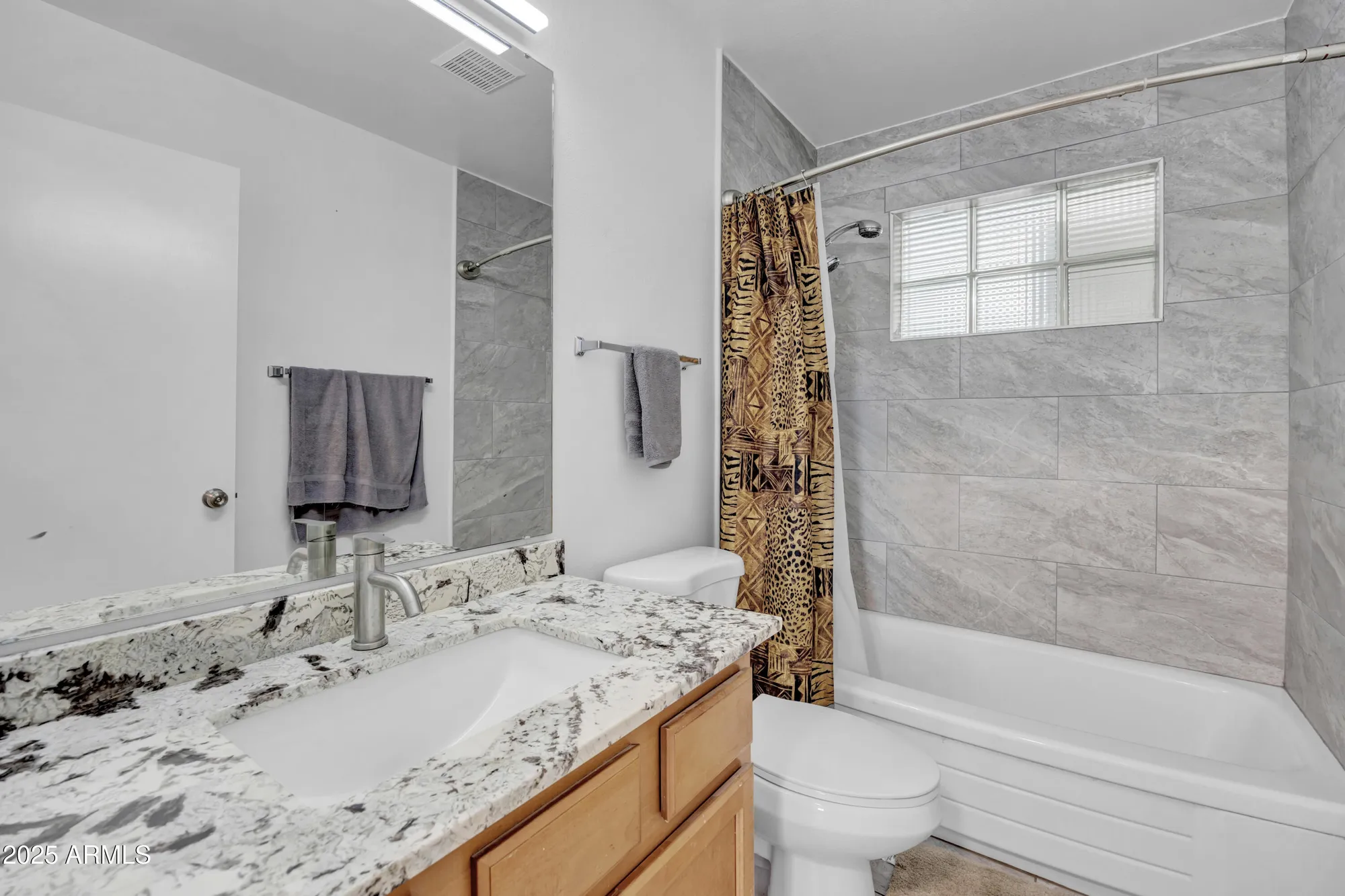 Property Slideshow image 16 of 22 | 11025 w cherry hills dr, Sun City, AZ, 85351