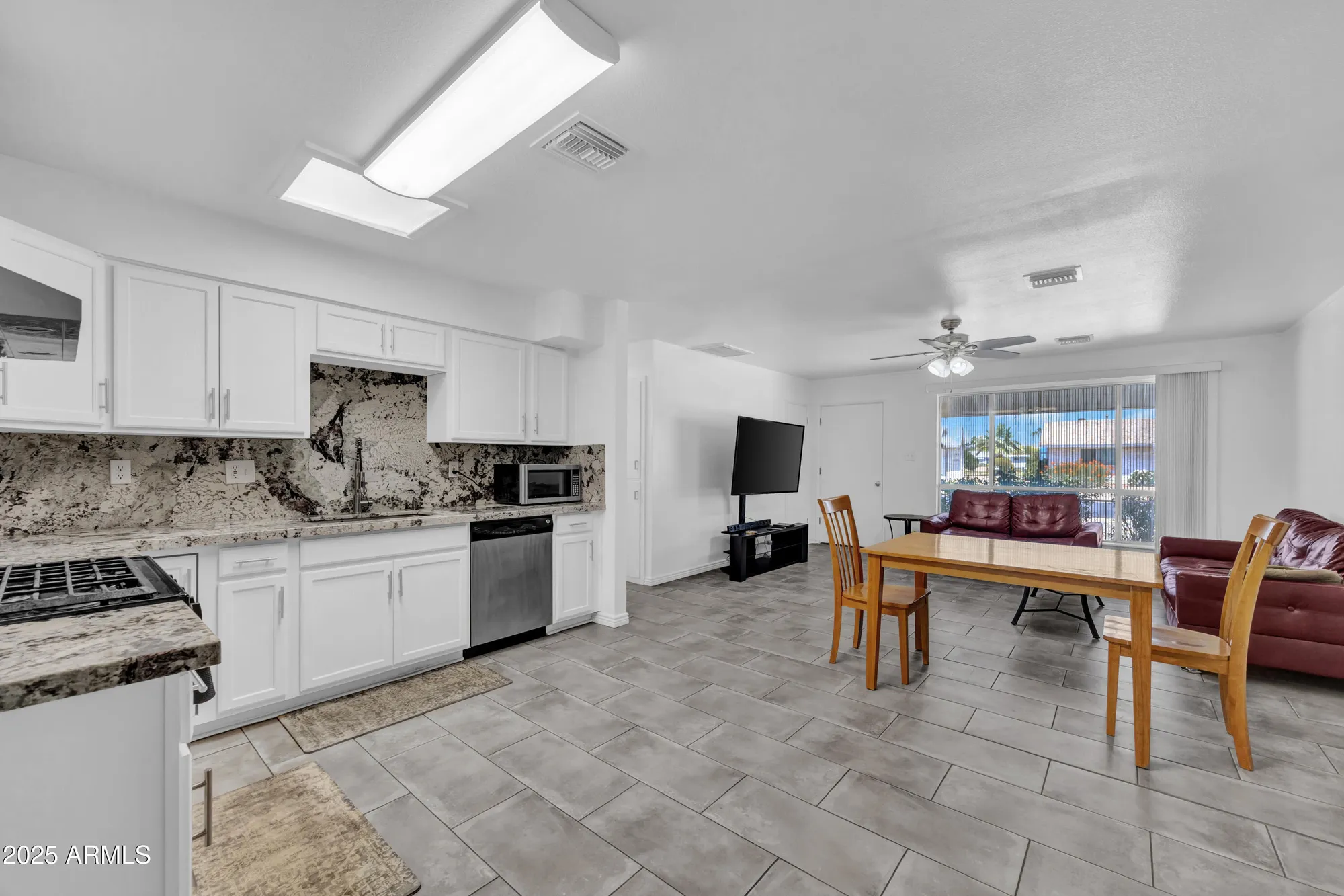 Property Slideshow image 6 of 22 | 11025 w cherry hills dr, Sun City, AZ, 85351