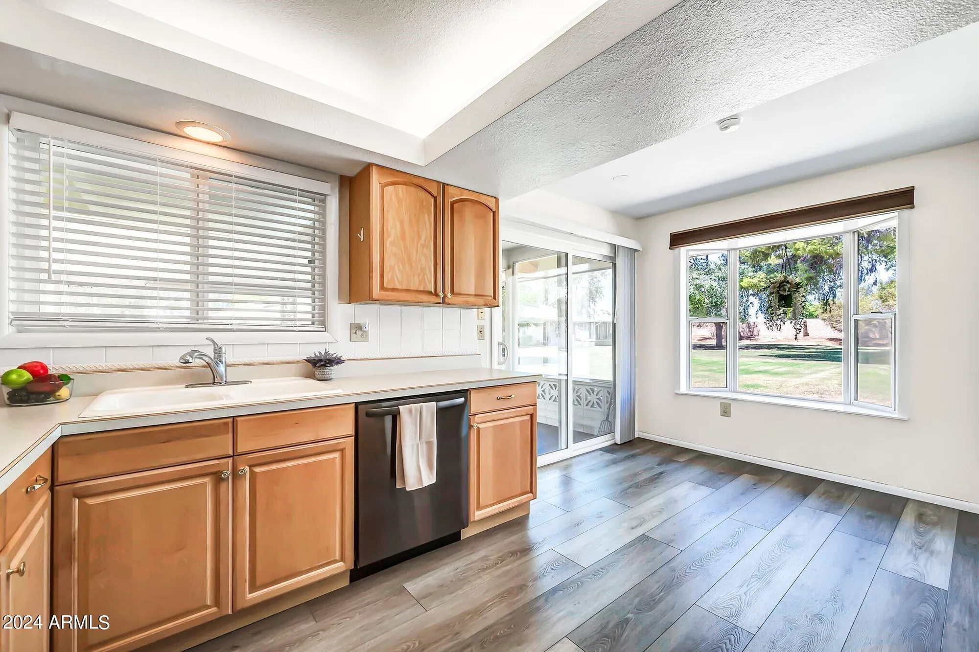 Property Slideshow image 7 of 30 | 16842 n 103rd dr, Sun City, AZ, 85351