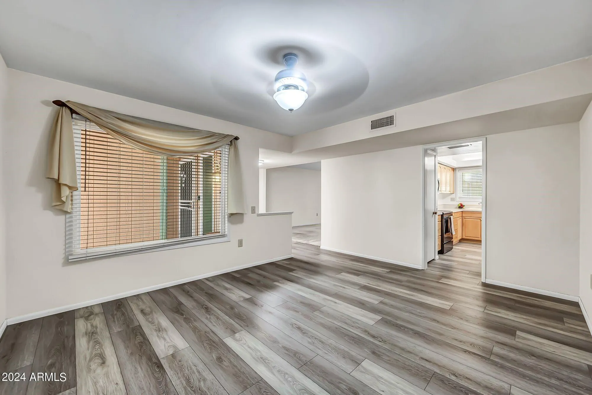 Property Slideshow image 10 of 30 | 16842 n 103rd dr, Sun City, AZ, 85351