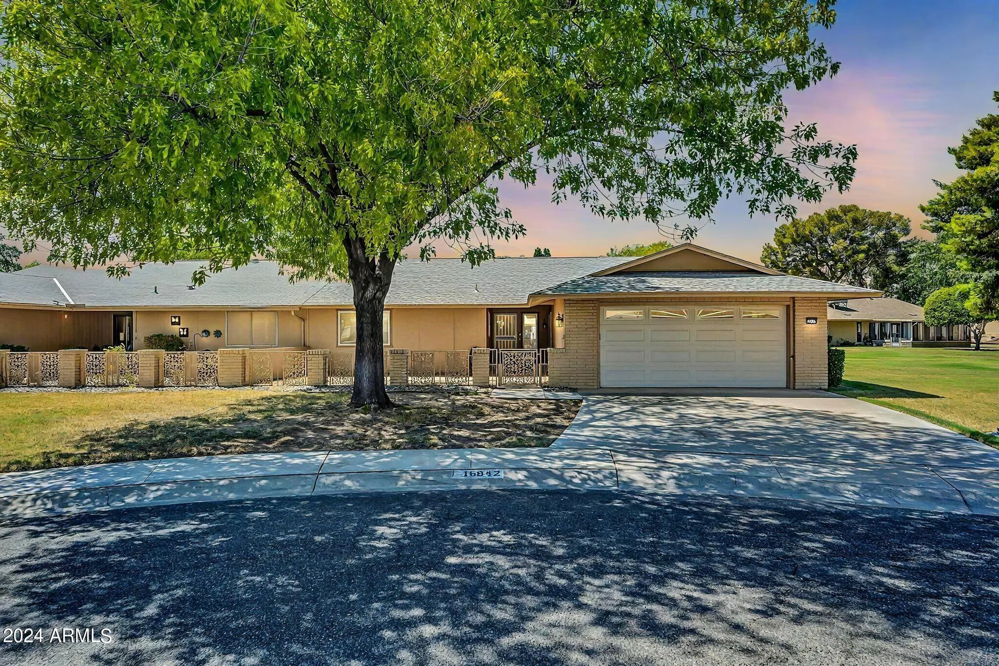 Property Slideshow image 25 of 30 | 16842 n 103rd dr, Sun City, AZ, 85351