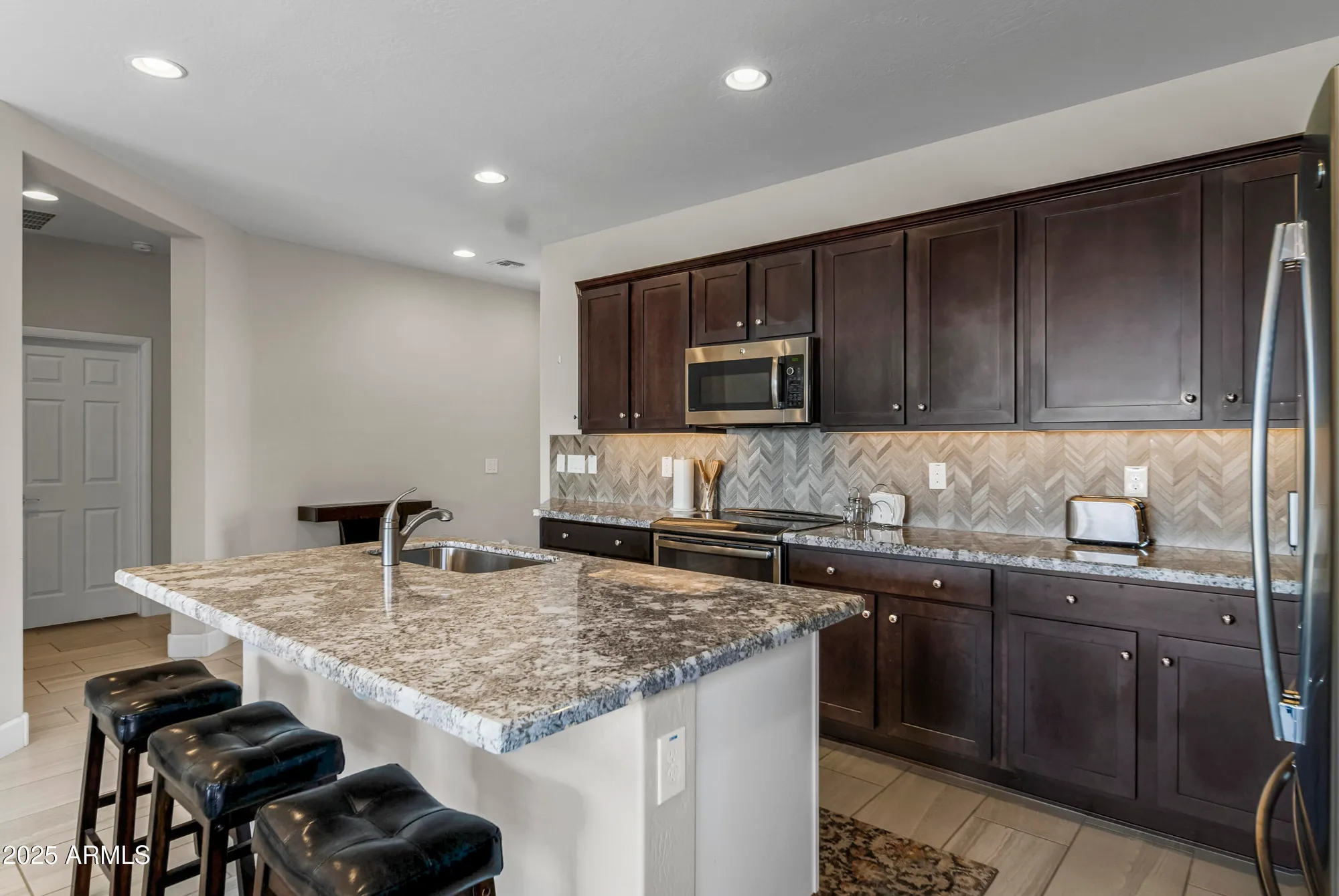 Property Slideshow image 8 of 37 | 3875 goldmine canyon way, Wickenburg, AZ, 85390