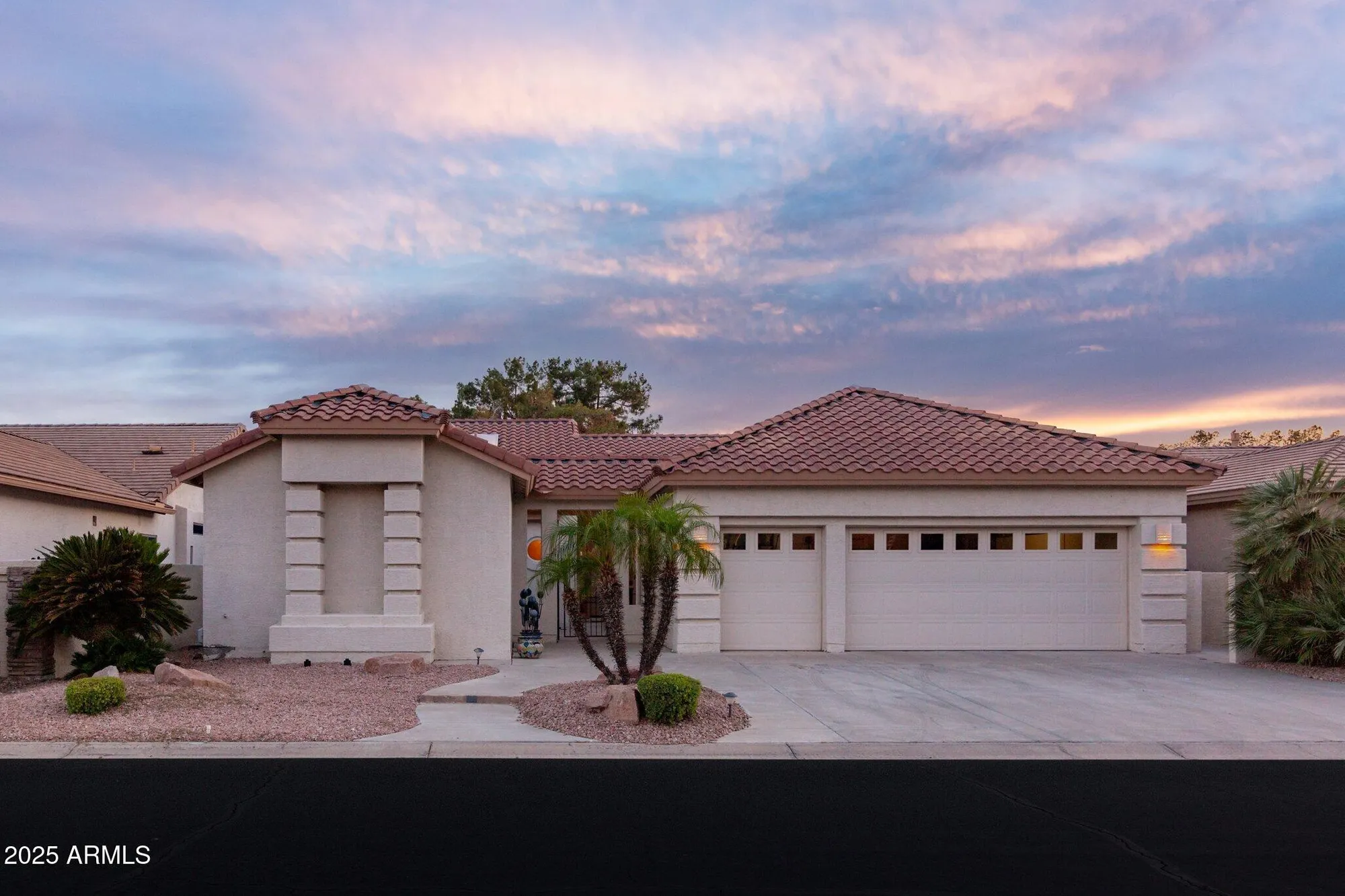 Property Slideshow image 1 of 89 | 24508 s lakeway cir, Sun Lakes, AZ, 85248