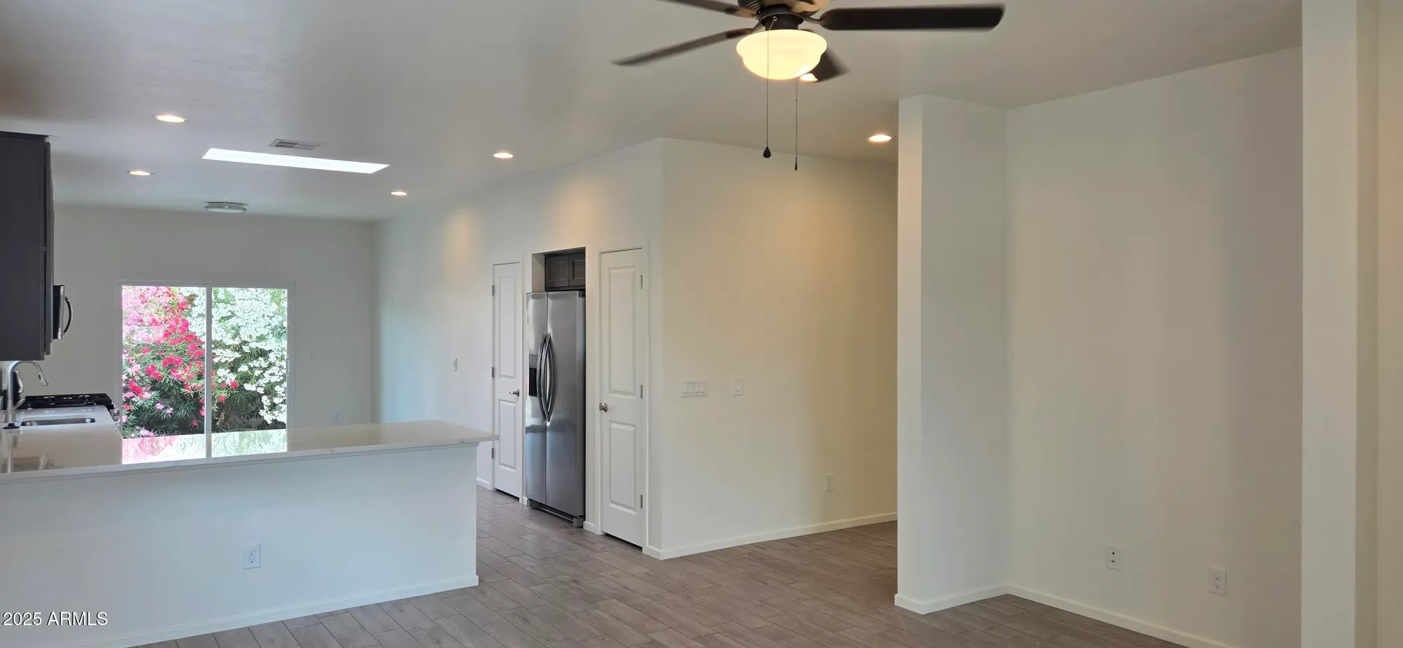 Property Slideshow image 5 of 34 | 307 s meadowood ln, Sierra Vista, AZ, 85635