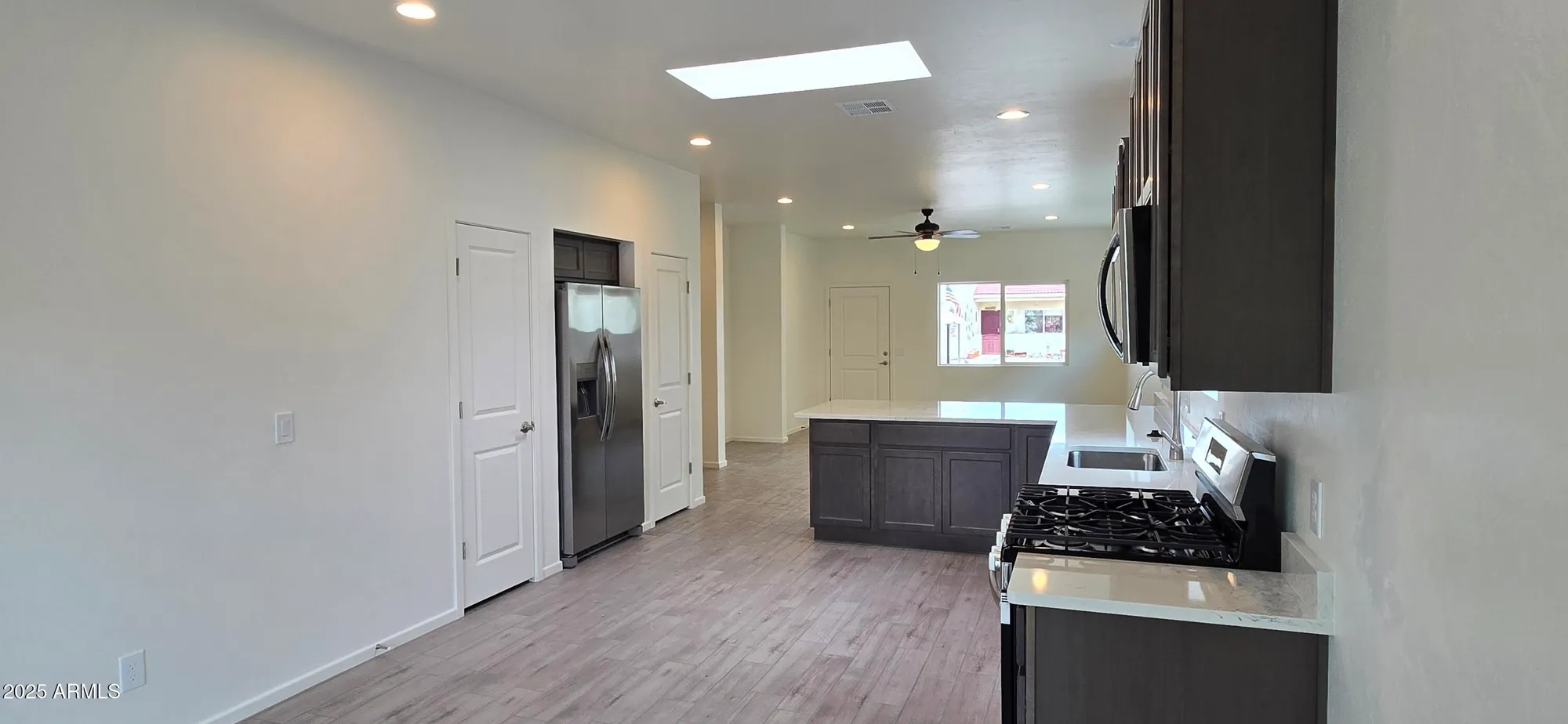 Property Slideshow image 9 of 34 | 307 s meadowood ln, Sierra Vista, AZ, 85635