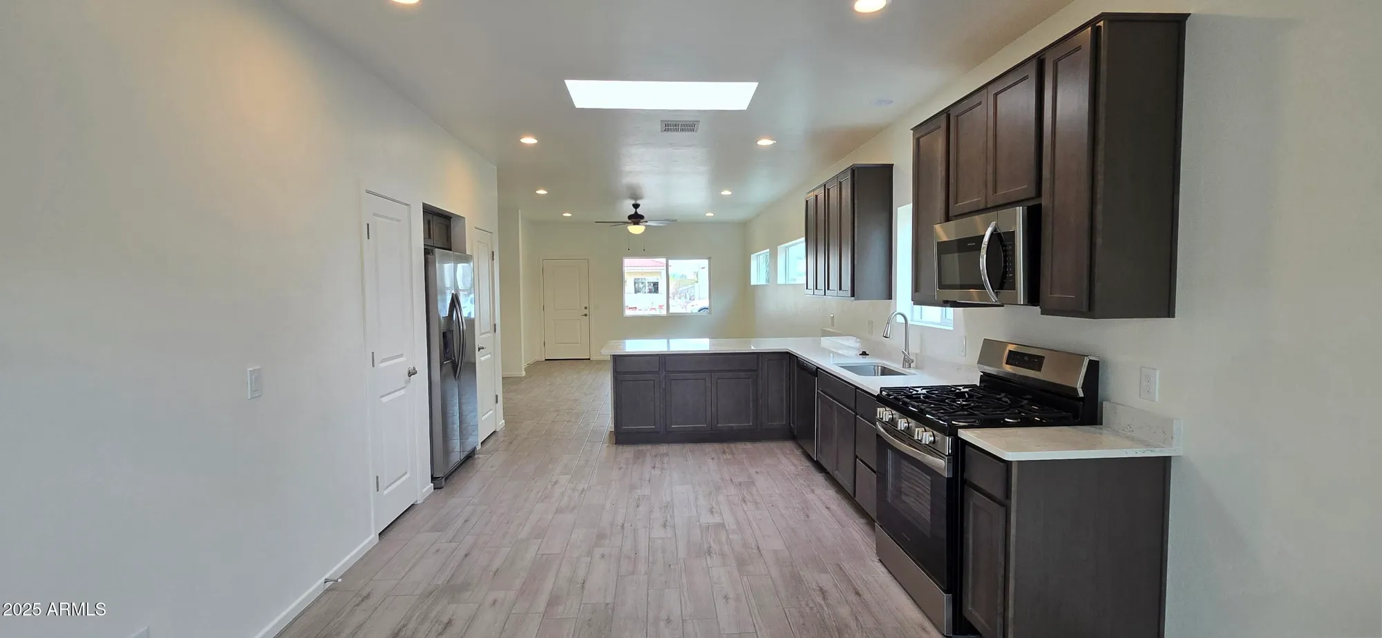 Property Slideshow image 10 of 34 | 307 s meadowood ln, Sierra Vista, AZ, 85635