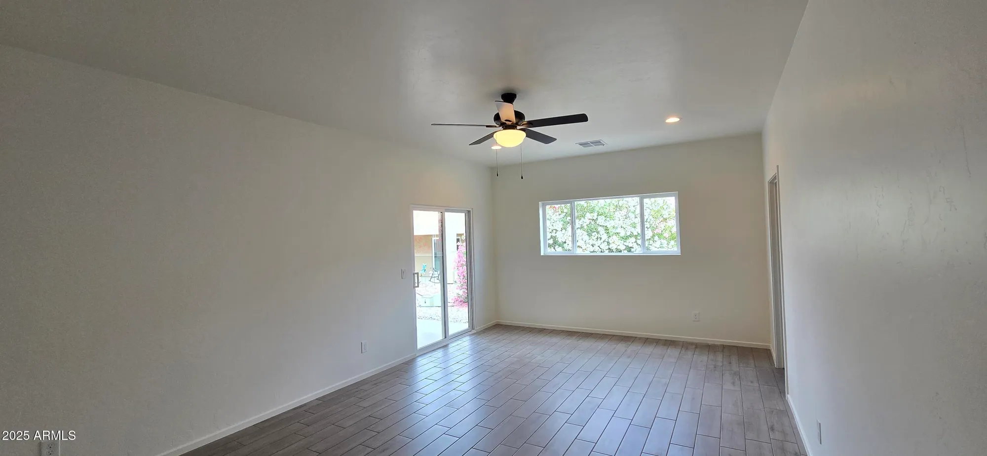 Property Slideshow image 17 of 34 | 307 s meadowood ln, Sierra Vista, AZ, 85635