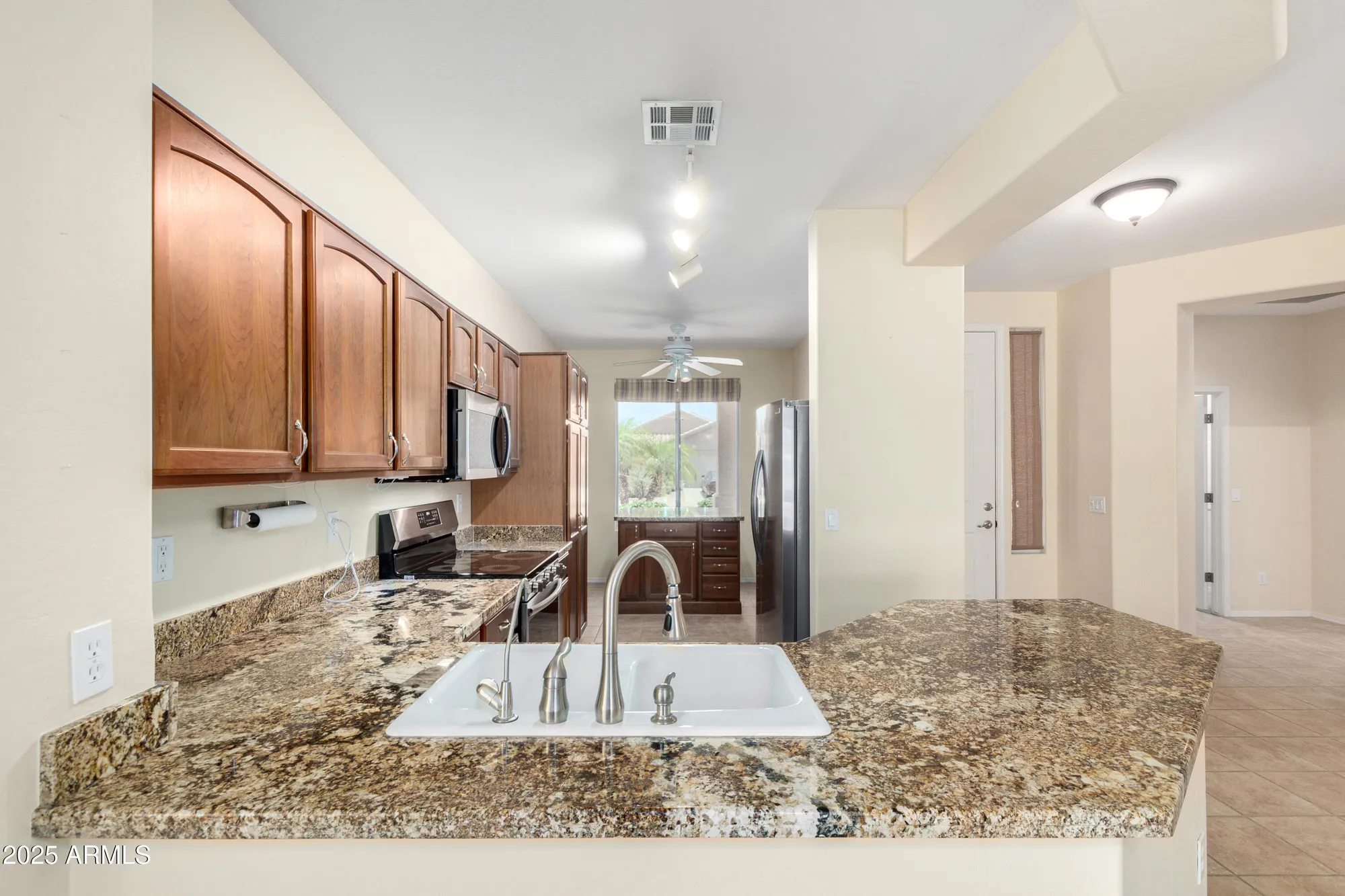 Property Slideshow image 13 of 33 | 22508 w antelope trl, Buckeye, AZ, 85326