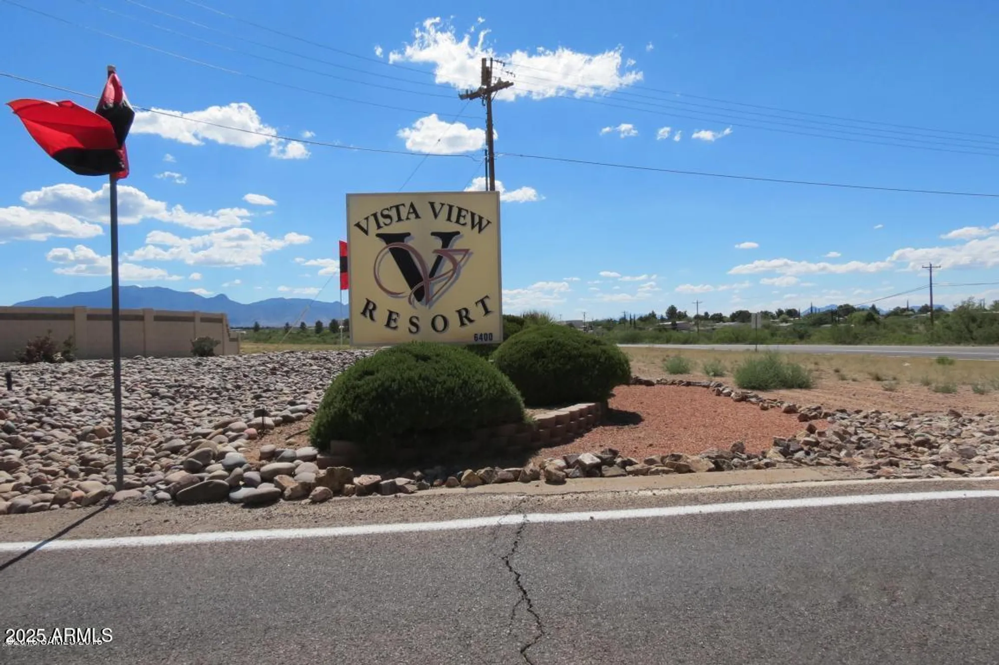 Property Slideshow image 23 of 34 | 307 s meadowood ln, Sierra Vista, AZ, 85635