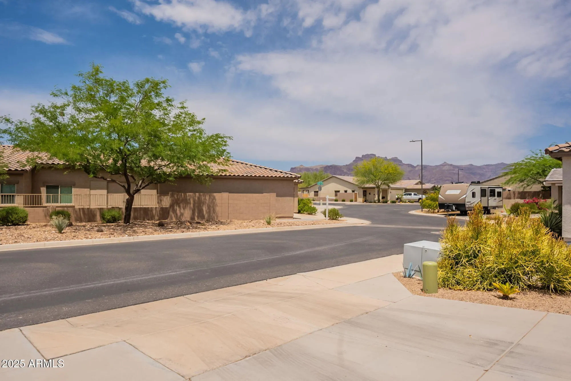 Property Slideshow image 4 of 48 | 1755 e mesquite ave, Apache Junction, AZ, 85119