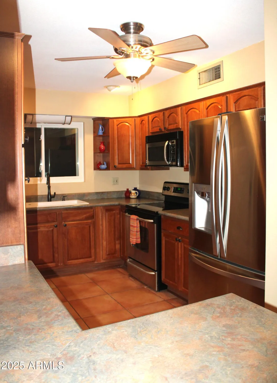 Property Slideshow image 12 of 53 | 9939 w ironwood dr, Sun City, AZ, 85351