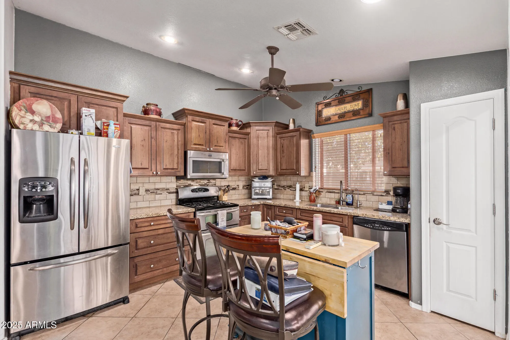 Property Slideshow image 8 of 35 | 20769 n 106th ln, Peoria, AZ, 85382