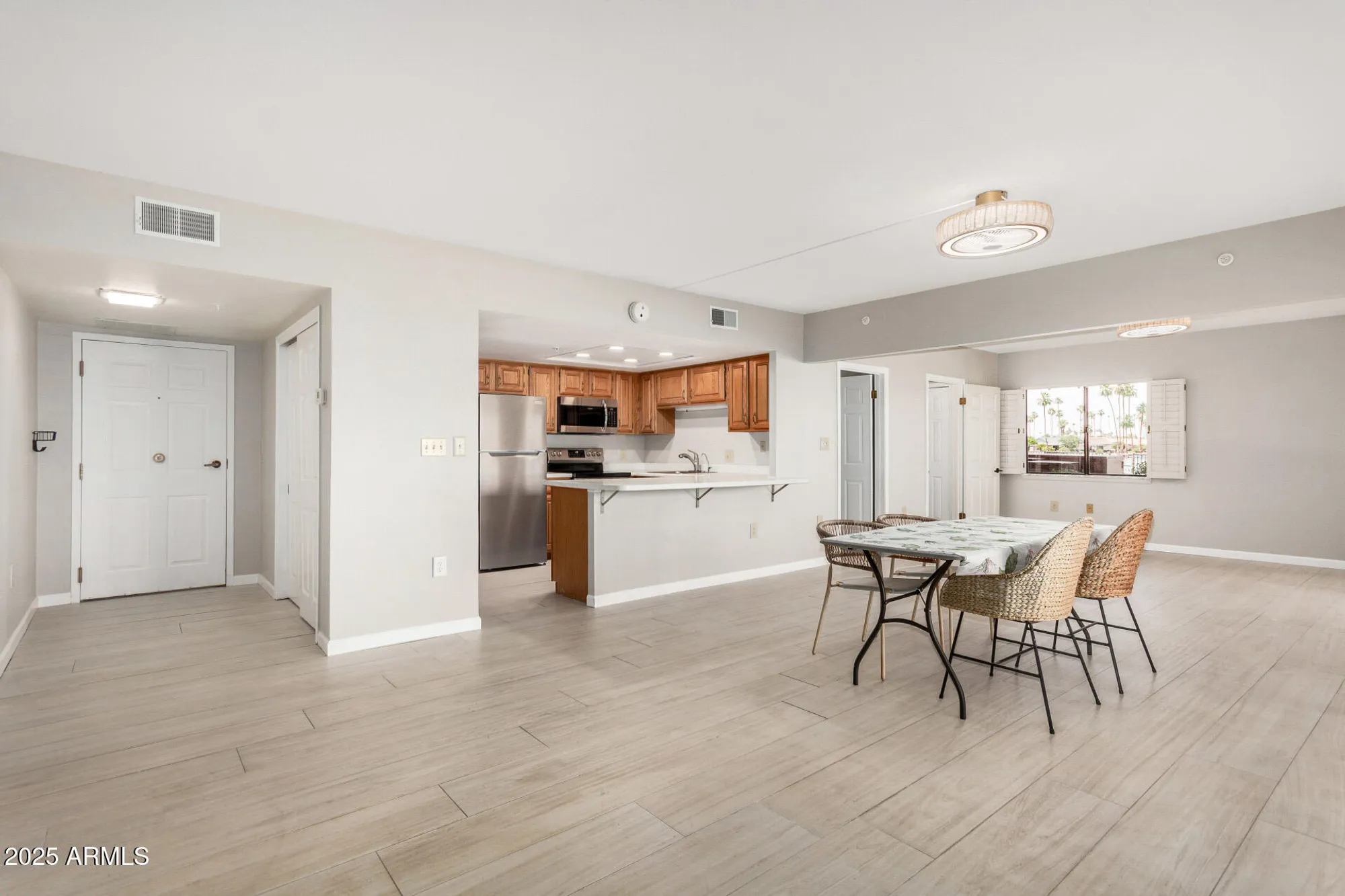 Property Slideshow image 6 of 24 | 10330 w thunderbird blvd b112, Sun City, AZ, 85351