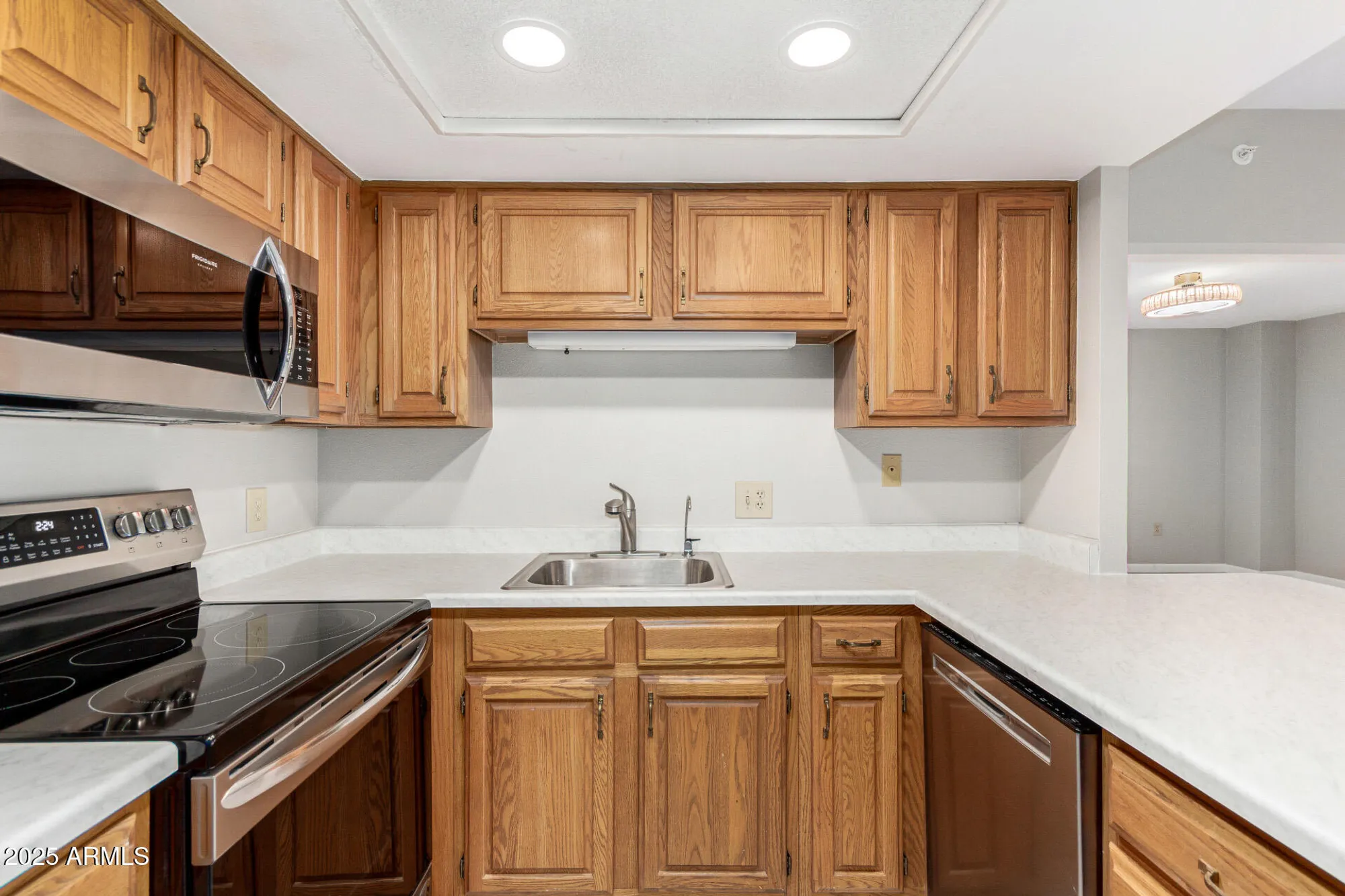 Property Slideshow image 10 of 24 | 10330 w thunderbird blvd b112, Sun City, AZ, 85351