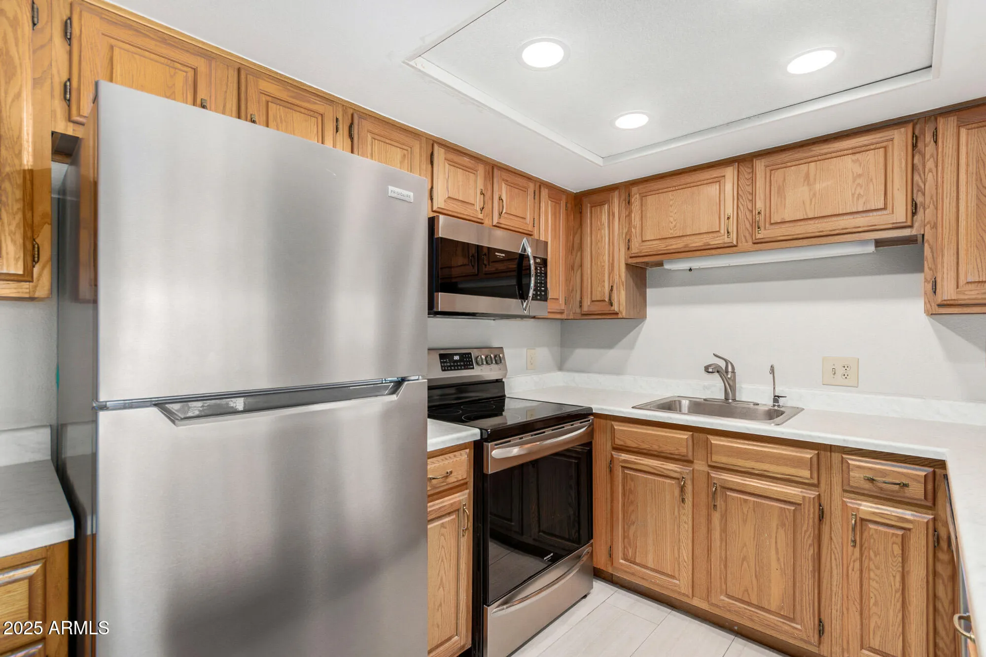 Property Slideshow image 11 of 24 | 10330 w thunderbird blvd b112, Sun City, AZ, 85351