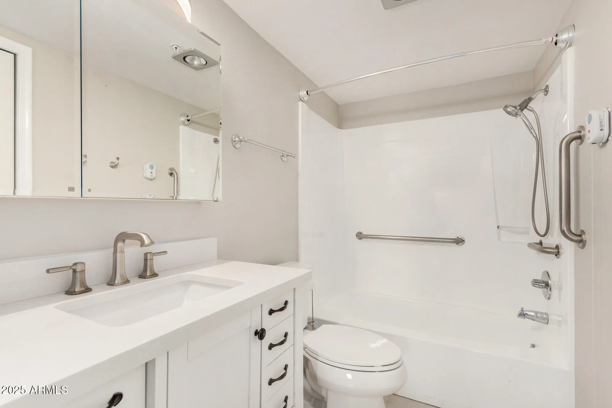 Property Slideshow image 19 of 24 | 10330 w thunderbird blvd b112, Sun City, AZ, 85351