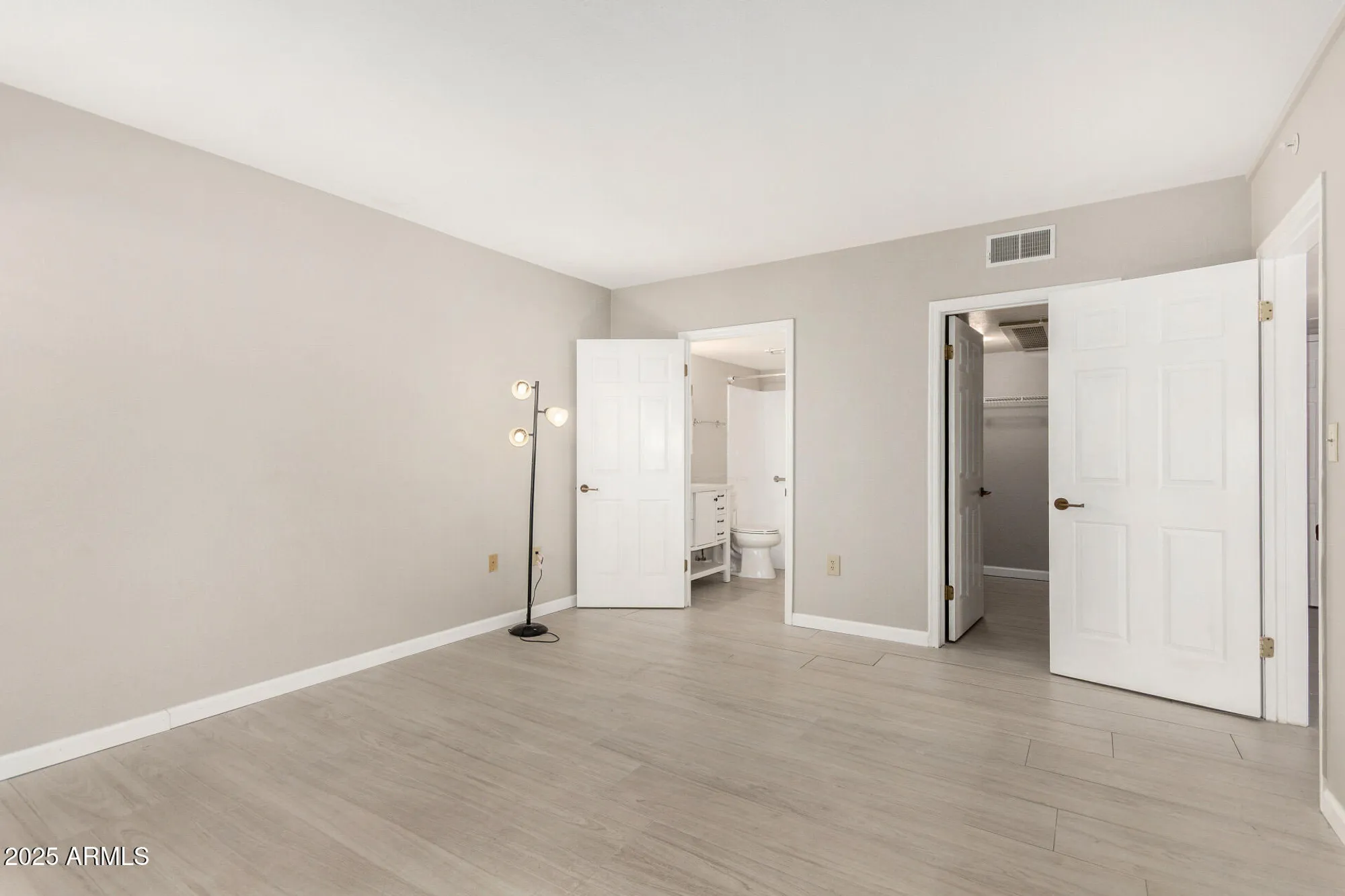 Property Slideshow image 18 of 24 | 10330 w thunderbird blvd b112, Sun City, AZ, 85351