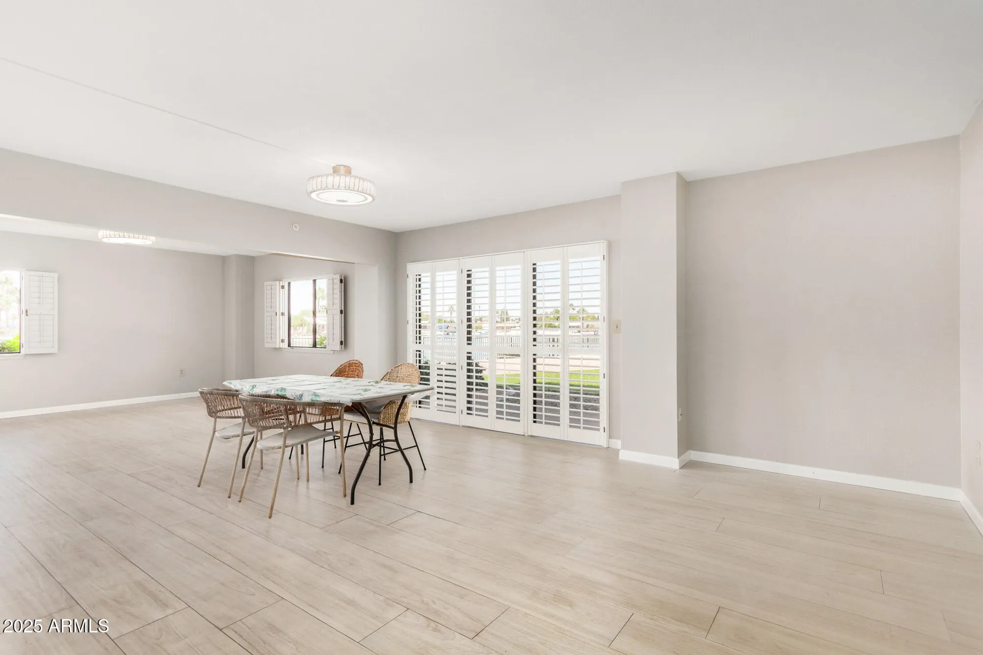 Property Slideshow image 8 of 24 | 10330 w thunderbird blvd b112, Sun City, AZ, 85351