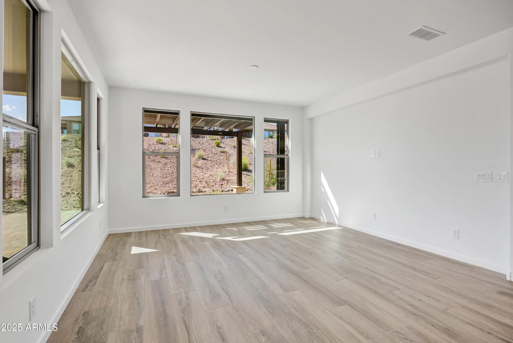 Property Slideshow image 13 of 27 | 4053 desert moon dr, Wickenburg, AZ, 85390