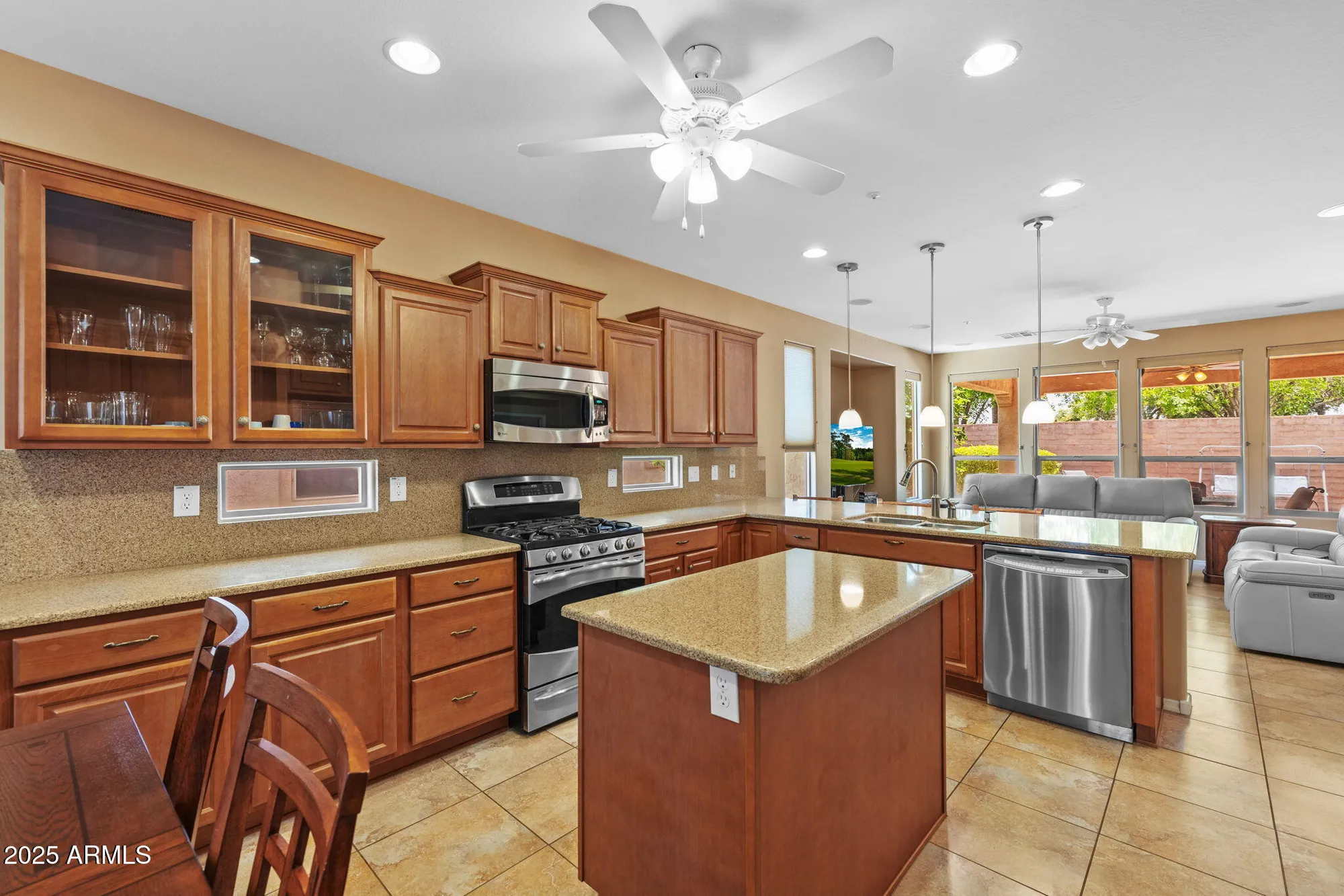 Property Slideshow image 11 of 32 | 12945 w yellow bird ln, Peoria, AZ, 85383