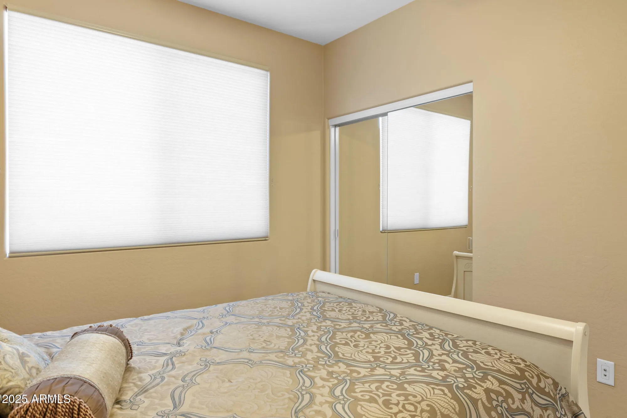 Property Slideshow image 15 of 32 | 12945 w yellow bird ln, Peoria, AZ, 85383