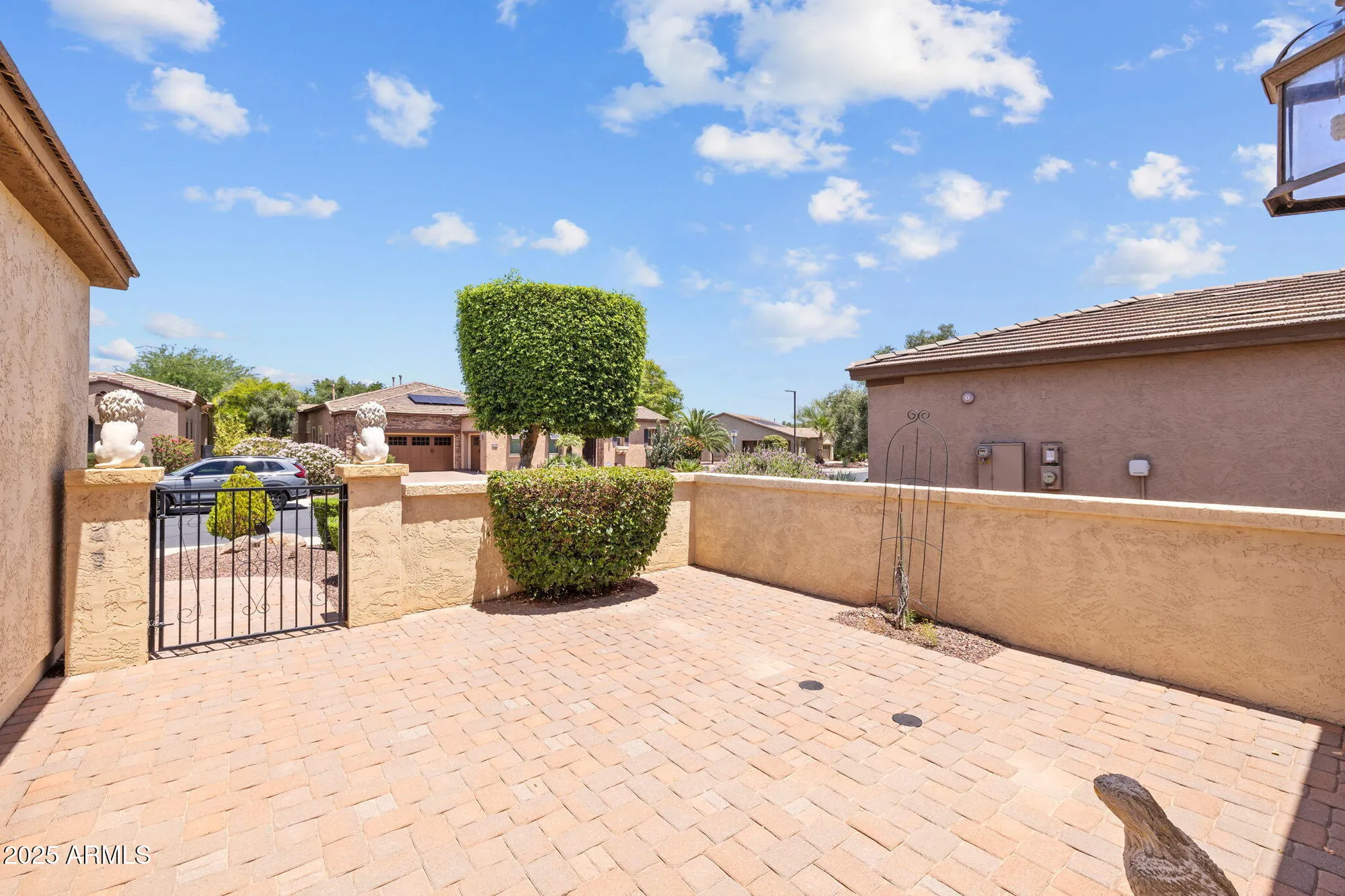 Property Slideshow image 5 of 32 | 12945 w yellow bird ln, Peoria, AZ, 85383
