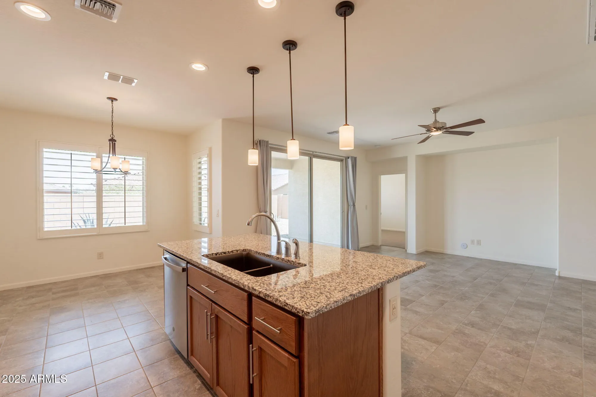 Property Slideshow image 10 of 50 | 4104 w spotted pony way, Eloy, AZ, 85131