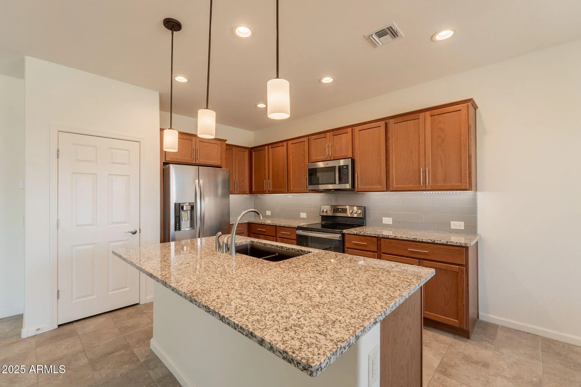 Property Slideshow image 8 of 50 | 4104 w spotted pony way, Eloy, AZ, 85131