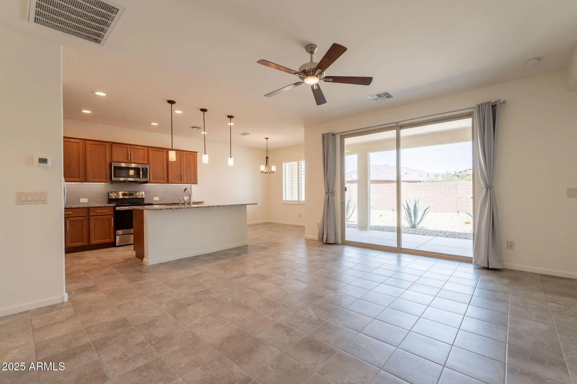 Property Slideshow image 7 of 50 | 4104 w spotted pony way, Eloy, AZ, 85131