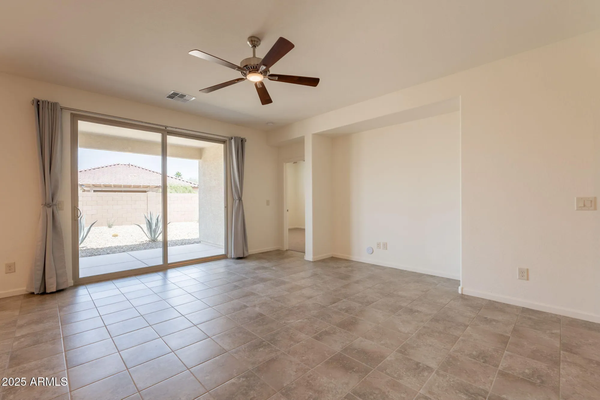 Property Slideshow image 4 of 50 | 4104 w spotted pony way, Eloy, AZ, 85131