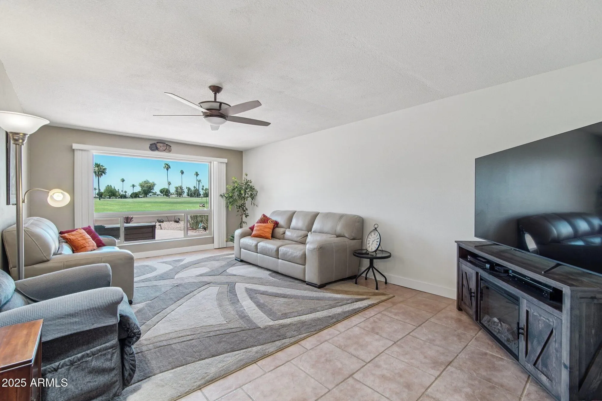 Property Slideshow image 5 of 37 | 10358 w cameo dr, Sun City, AZ, 85351