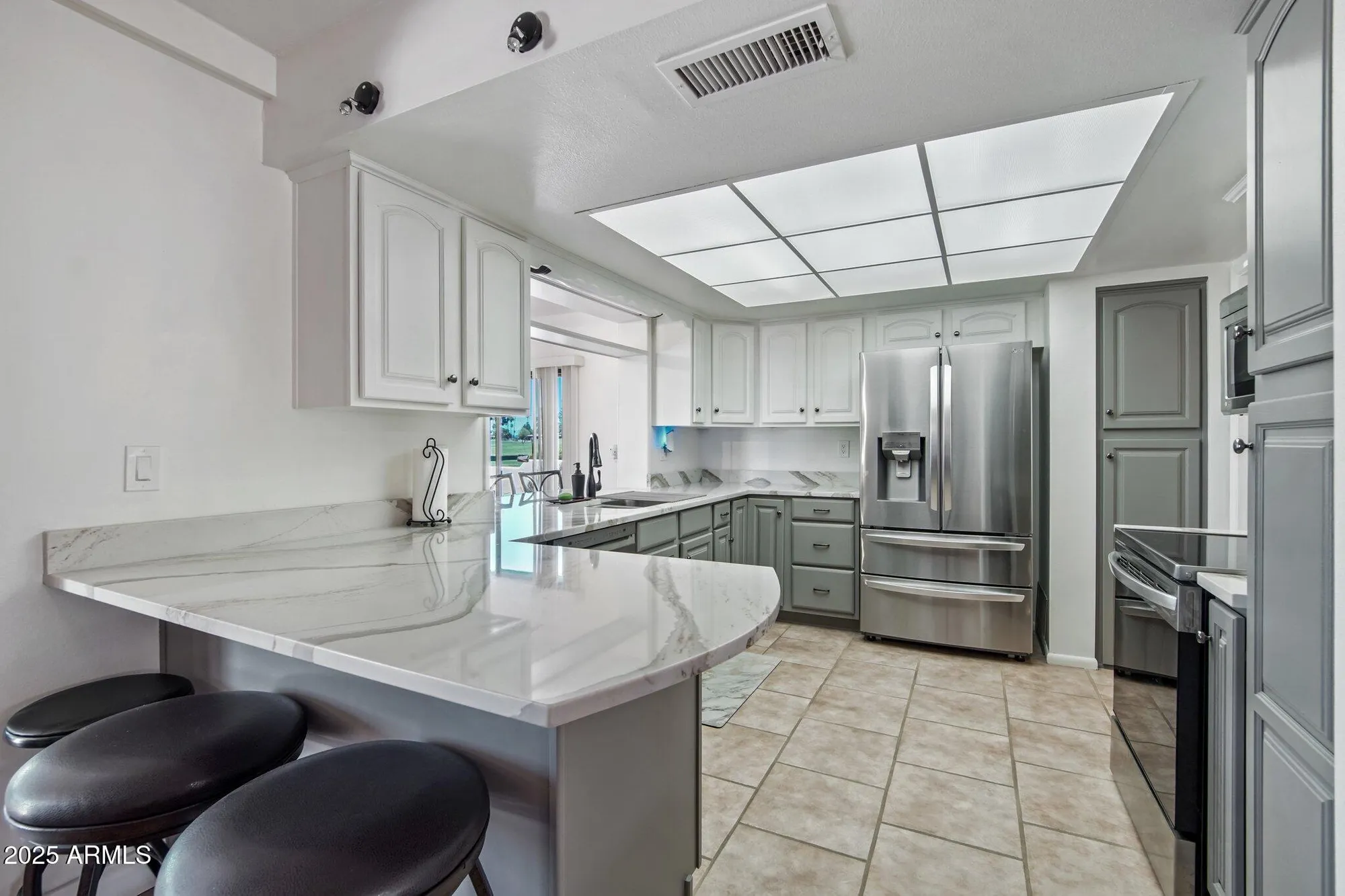 Property Slideshow image 18 of 37 | 10358 w cameo dr, Sun City, AZ, 85351