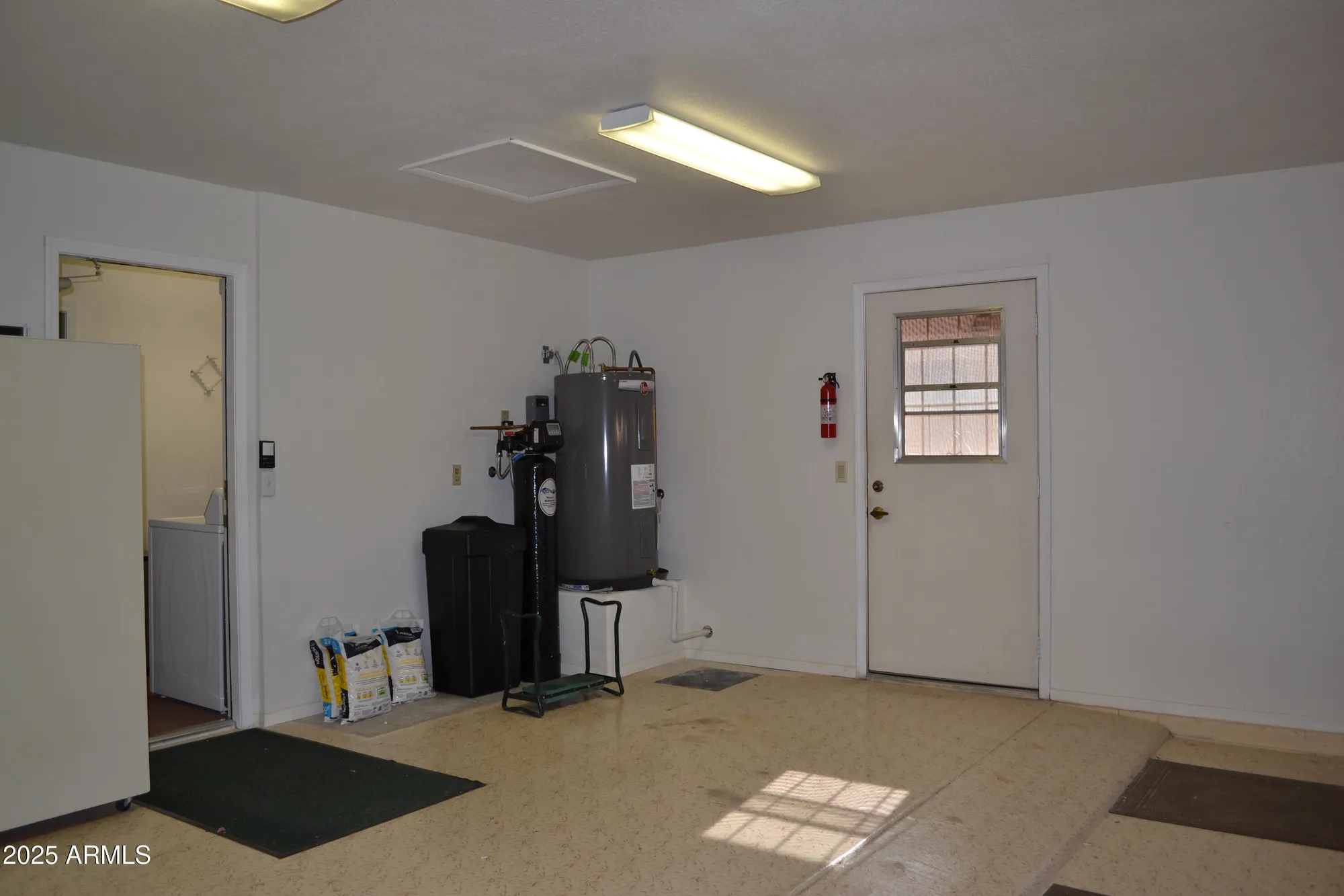 Property Slideshow image 26 of 31 | 9130 w utopia rd, Peoria, AZ, 85382