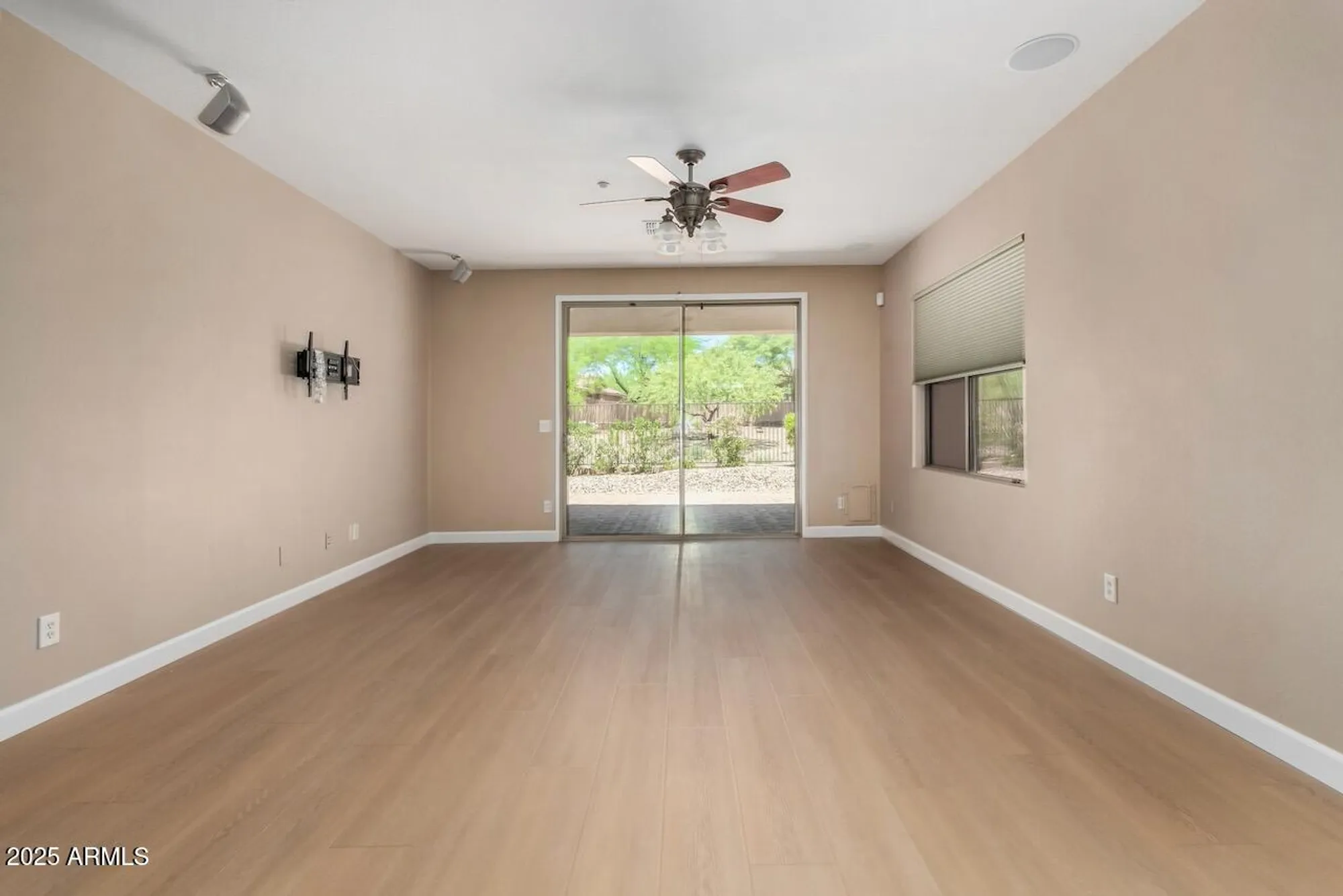 Property Slideshow image 3 of 24 | 1676 w owens way, Anthem, AZ, 85086