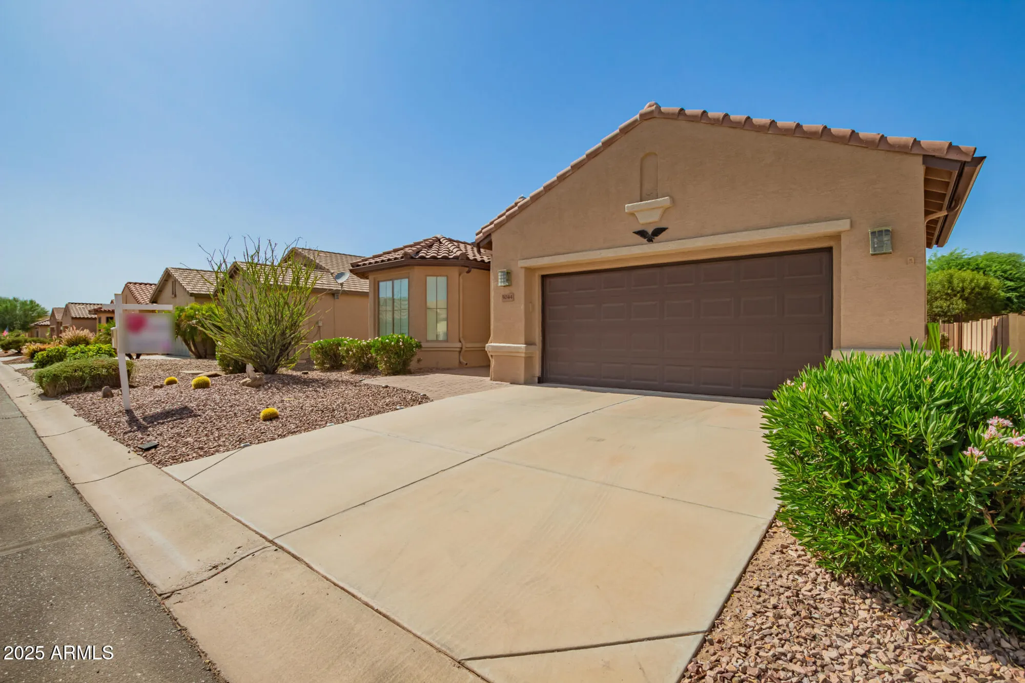 Property Slideshow image 3 of 50 | 5044 w buckskin dr, Eloy, AZ, 85131