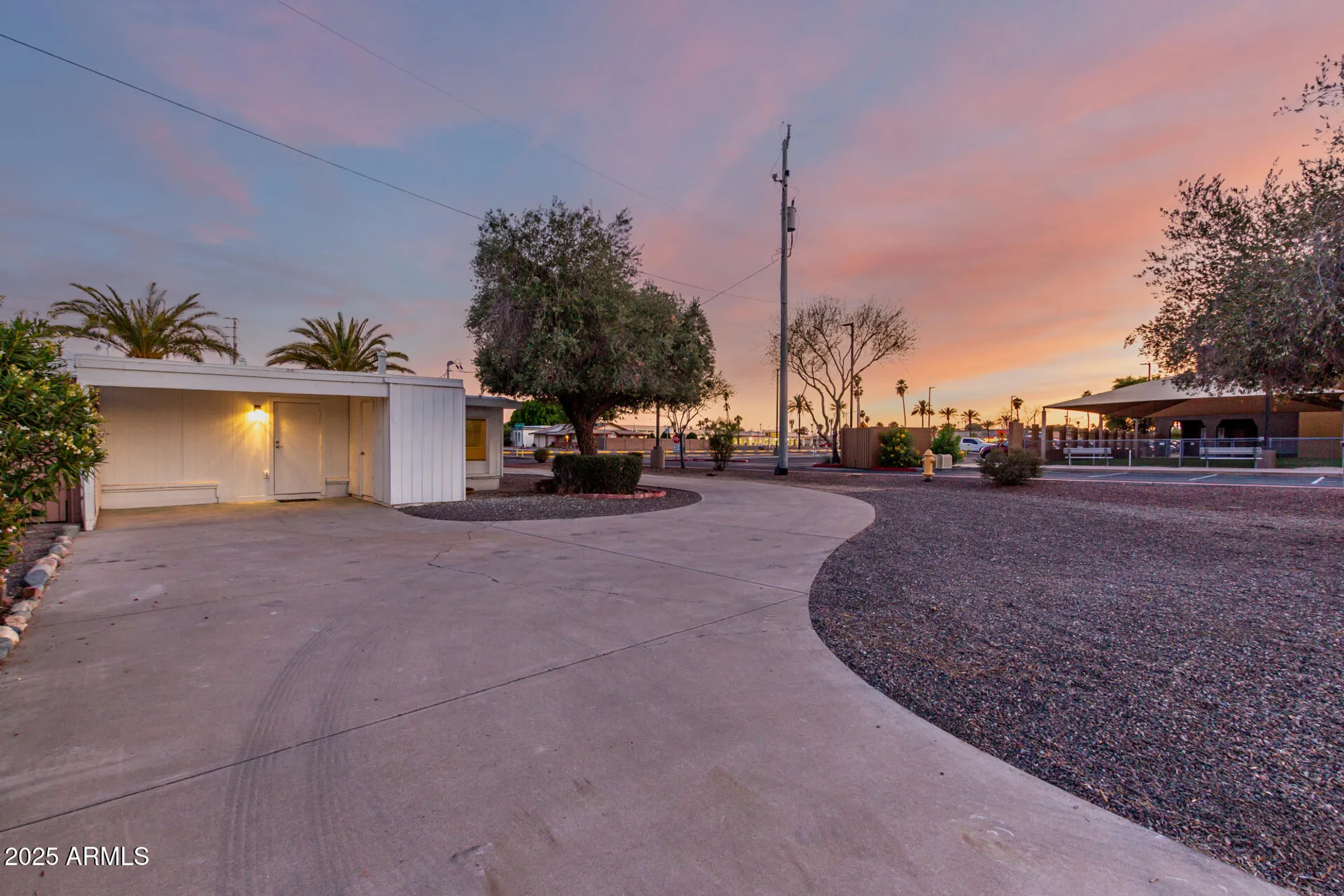 Property Slideshow image 15 of 19 | 10516 w peoria ave, Sun City, AZ, 85351