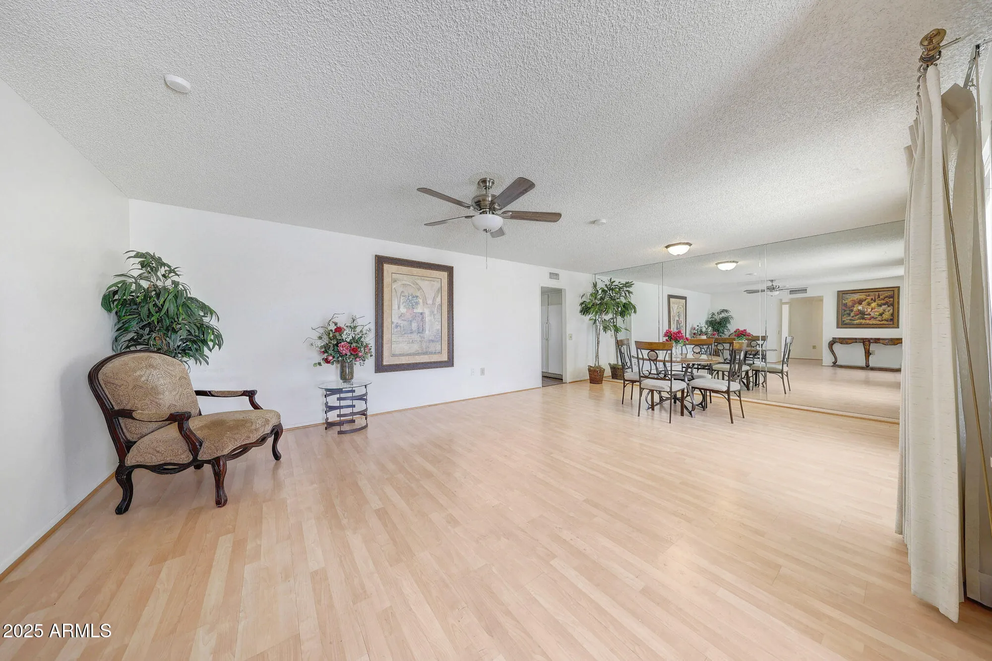 Property Slideshow image 17 of 31 | 9715 w wrangler dr, Sun City, AZ, 85373