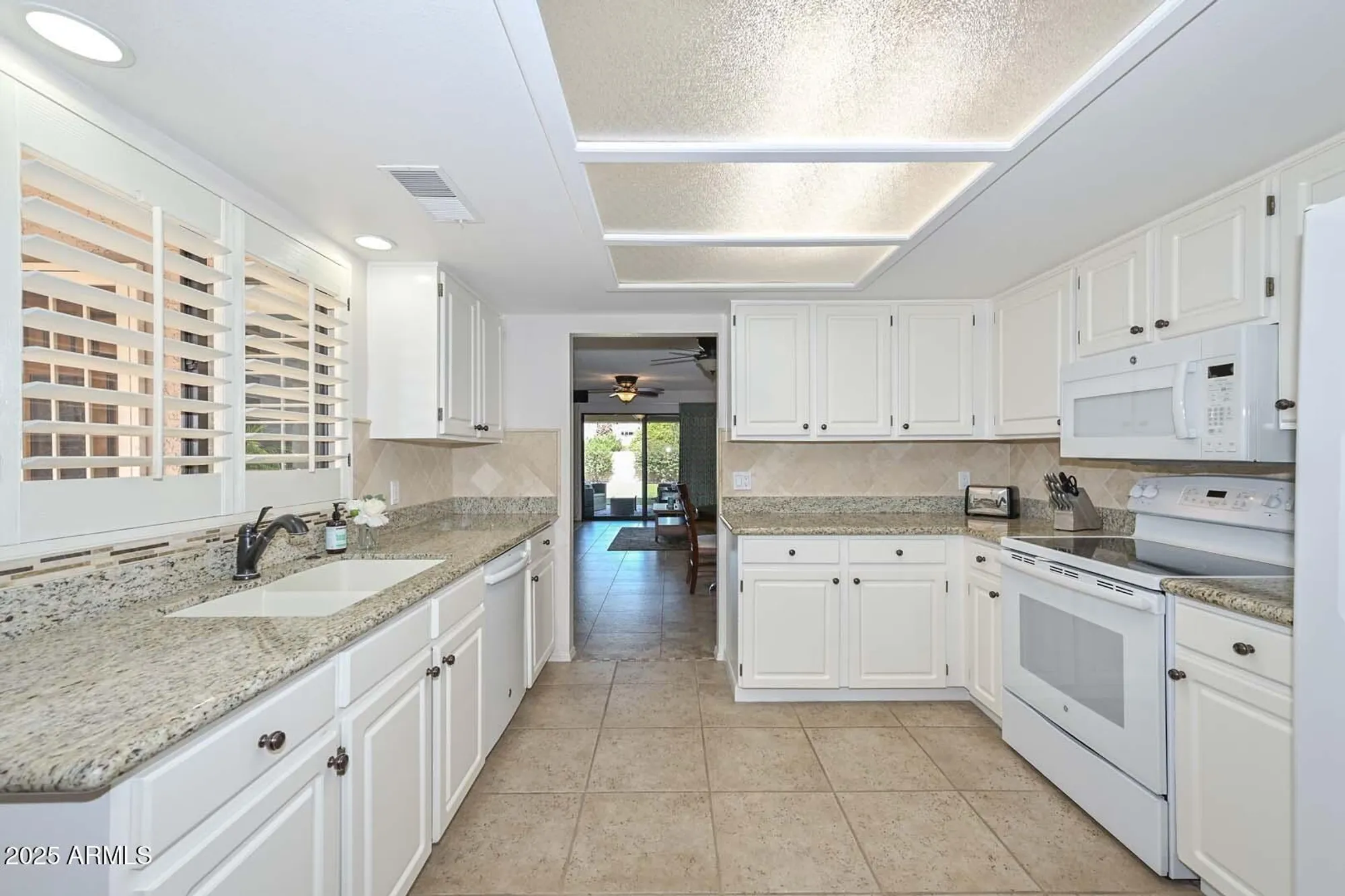 Property Slideshow image 4 of 33 | 19120 n 98th ln, Peoria, AZ, 85382