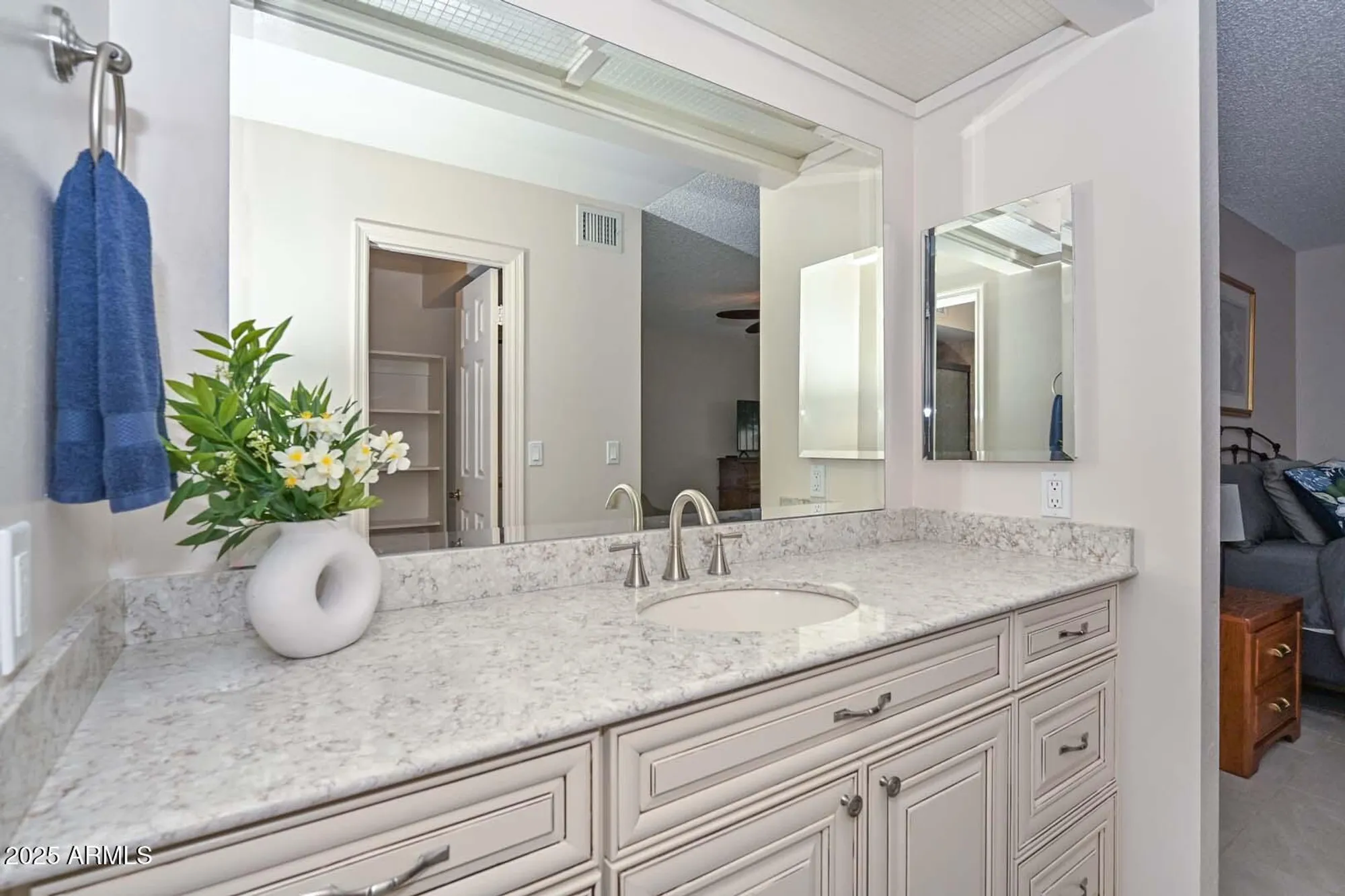 Property Slideshow image 6 of 33 | 19120 n 98th ln, Peoria, AZ, 85382