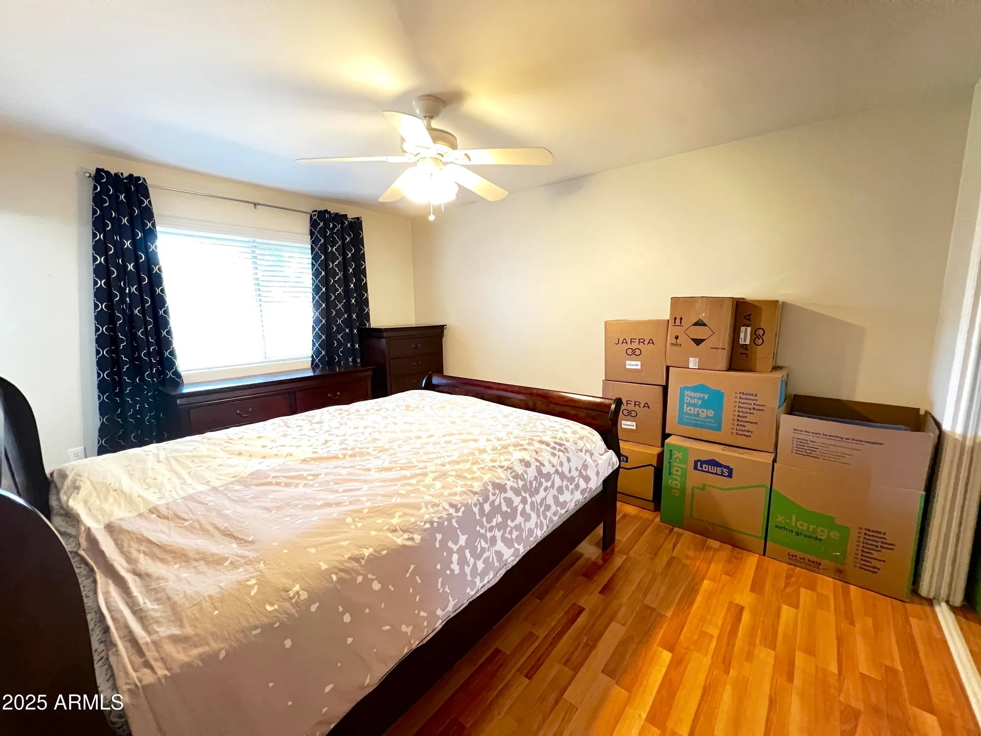 Property Slideshow image 13 of 23 | 10726 w kelso dr, Sun City, AZ, 85351